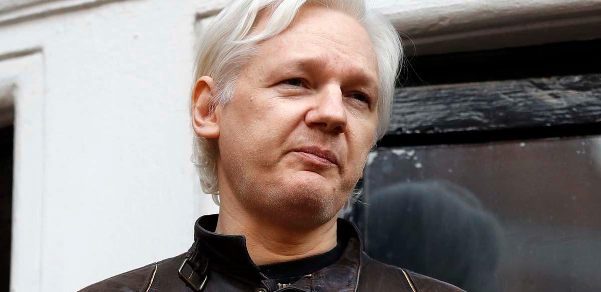 Hänsynslösa handlingar mot hennes vilja. Så beskriver Anna Ardin det som Assange utsatte henne för sensommaren 2010. 