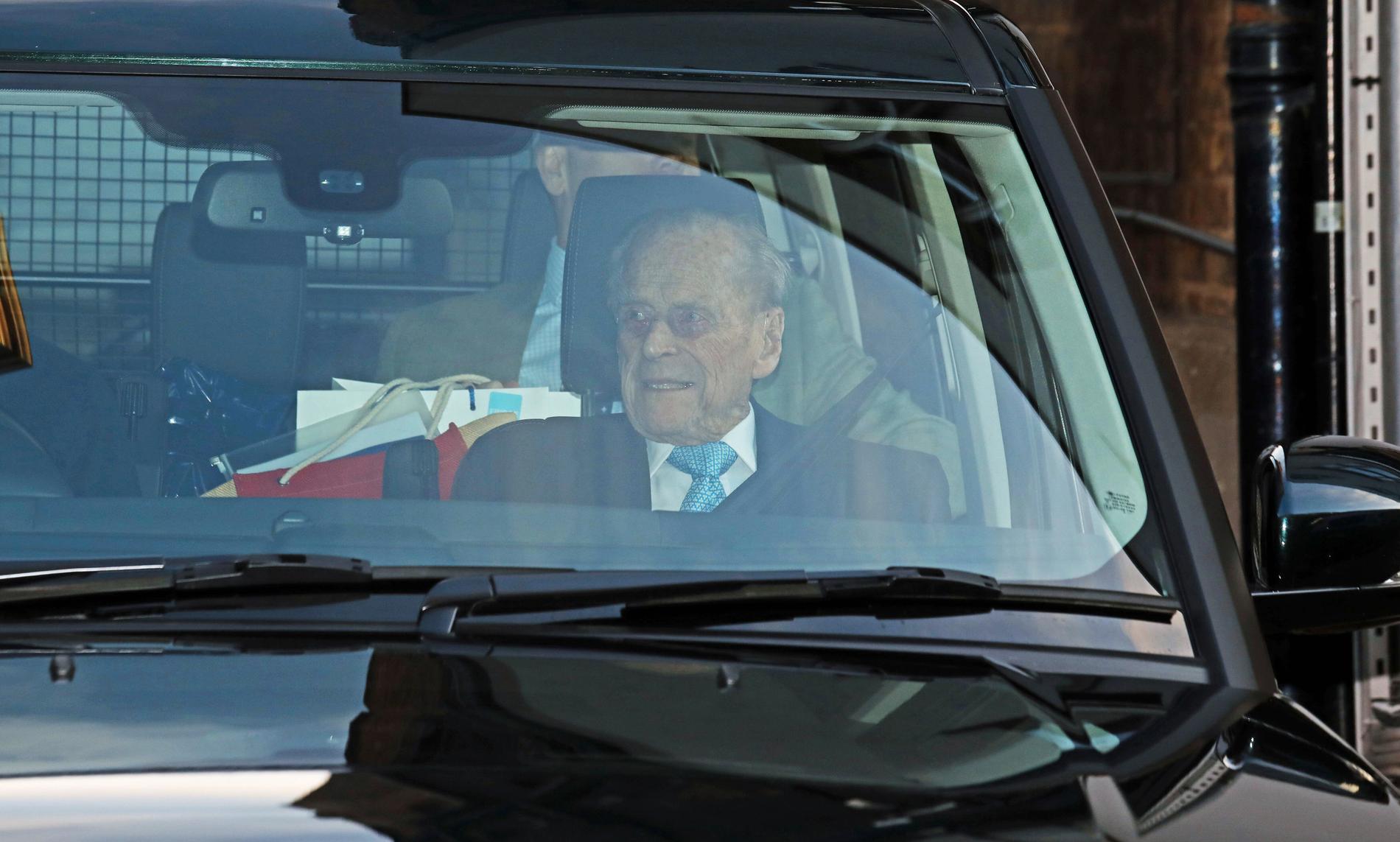 Prins Philip lämnade sjukhuset under tisdagen.