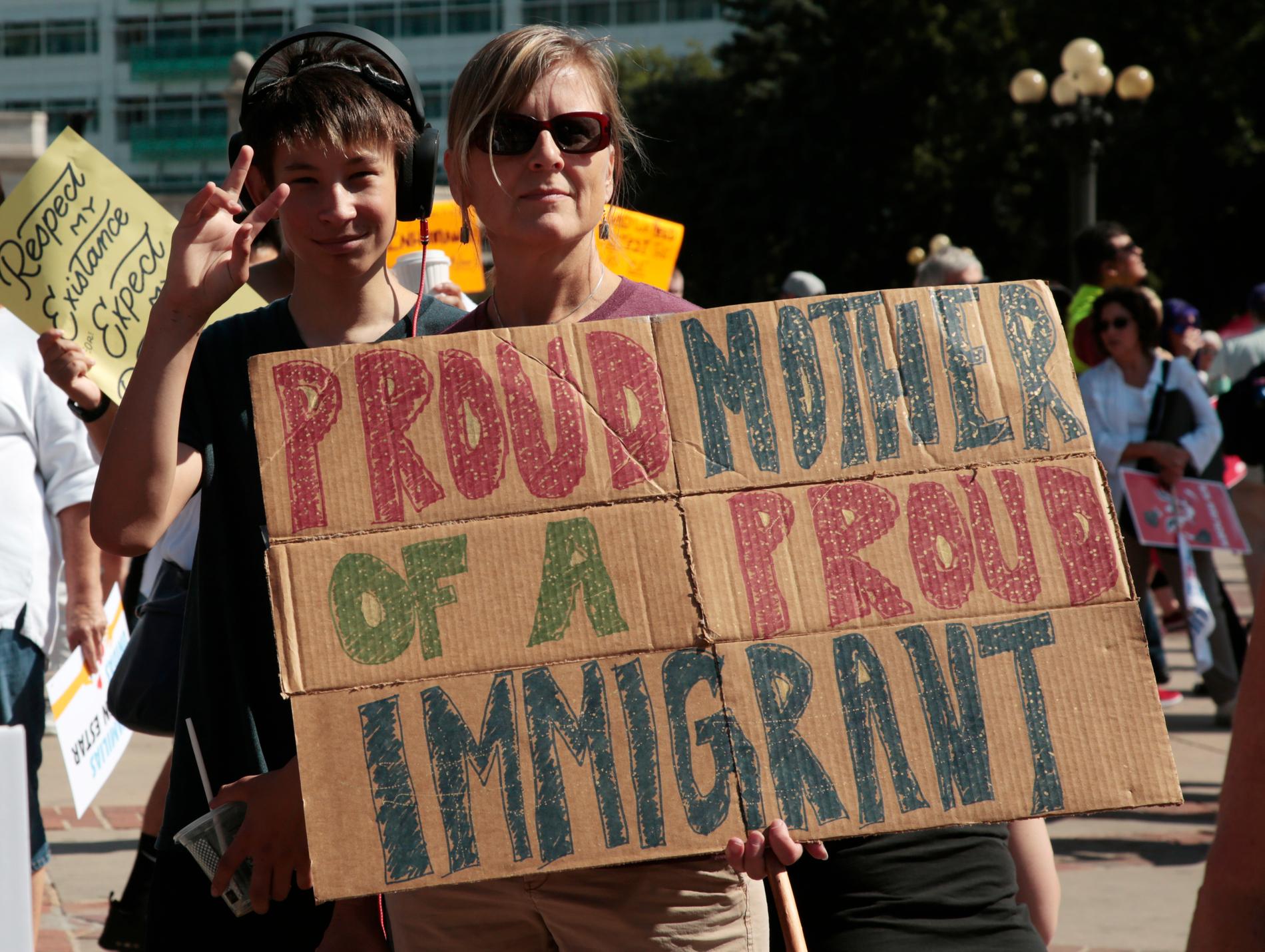 En protest mot USA:s president Donald Trumps strikta invandringspolitik i Denver i Colorado i fjol. Arkivbild.