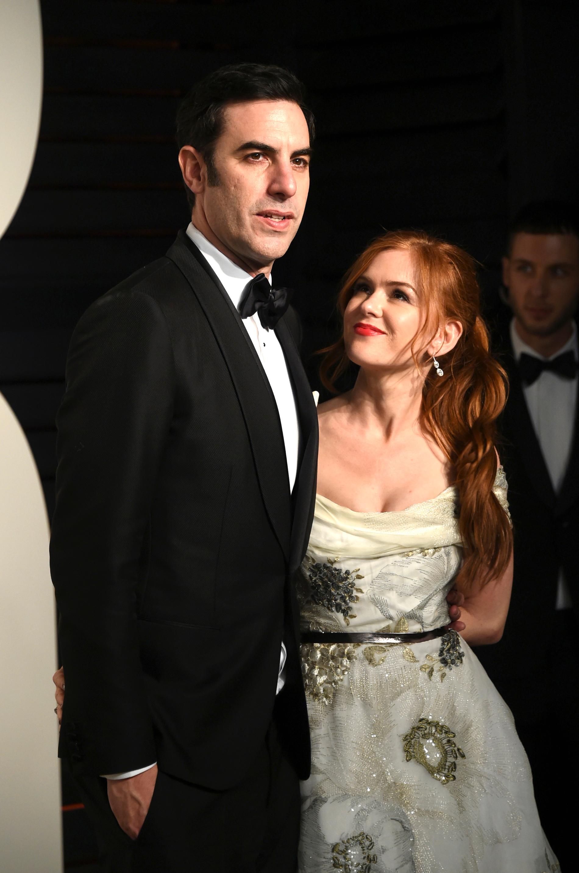 Sacha Baron Cohen och Isla Fisher på Oscarsgalan 2016.
