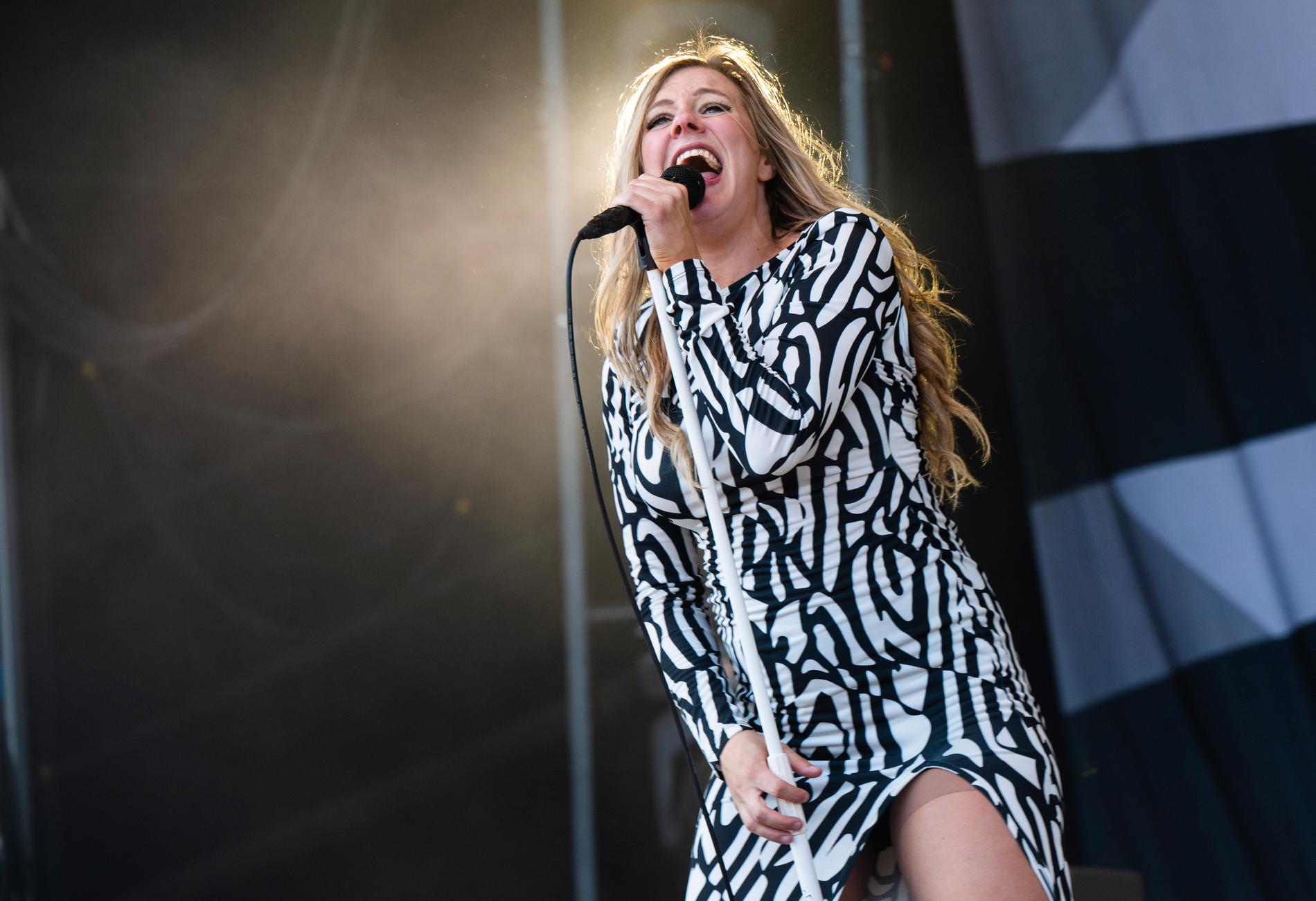 Blues Pills sångerska Elin Larsson är ett energiknippe på både scen och skiva. Bilden är från bandets spelning på Sweden Rock Festival förra året.