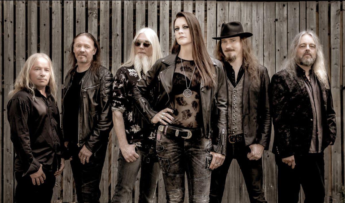 Nightwish med Floor Jansen som sångerska.
