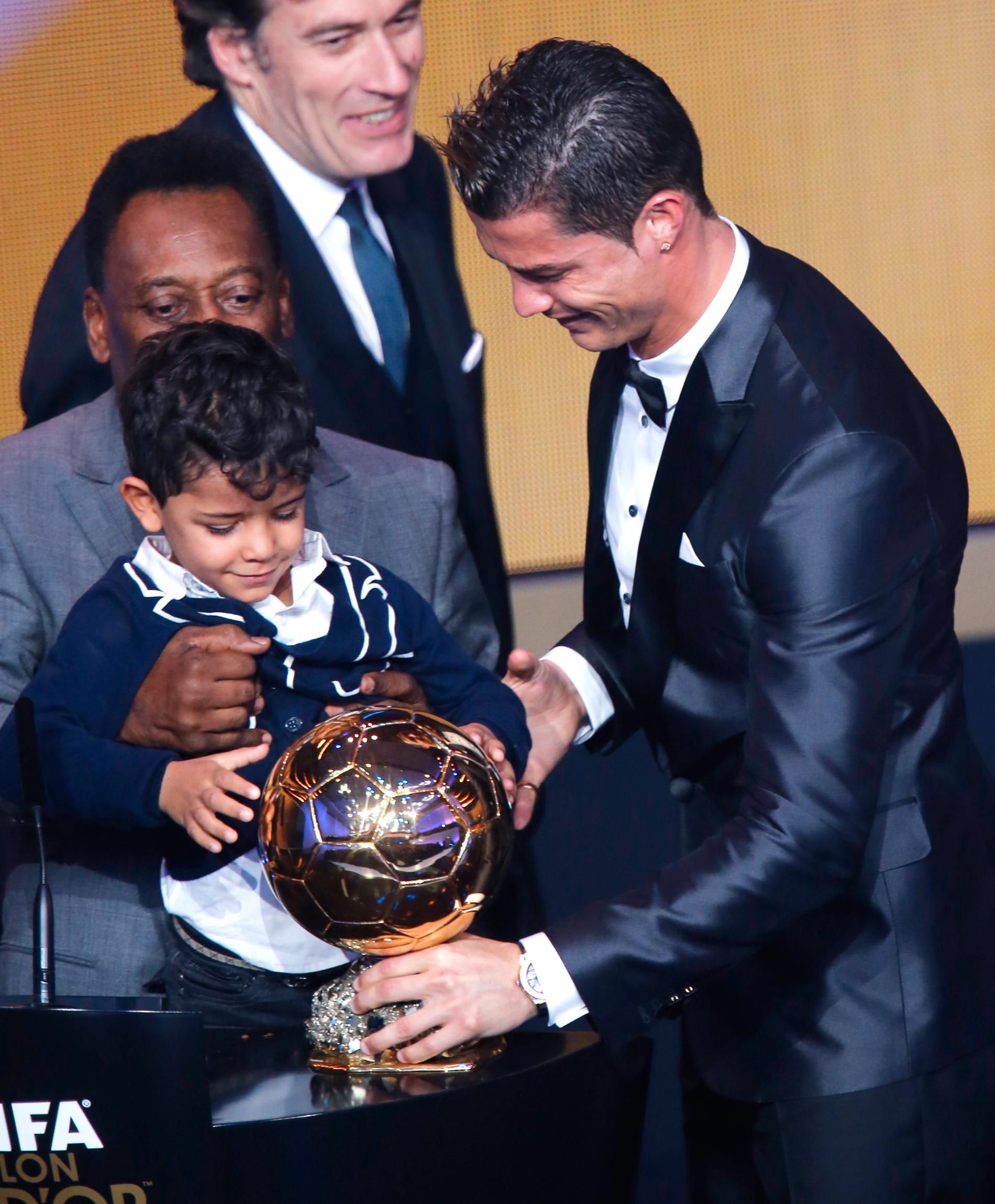 Cristiano Ronaldo med sin son Ronaldo Jr.