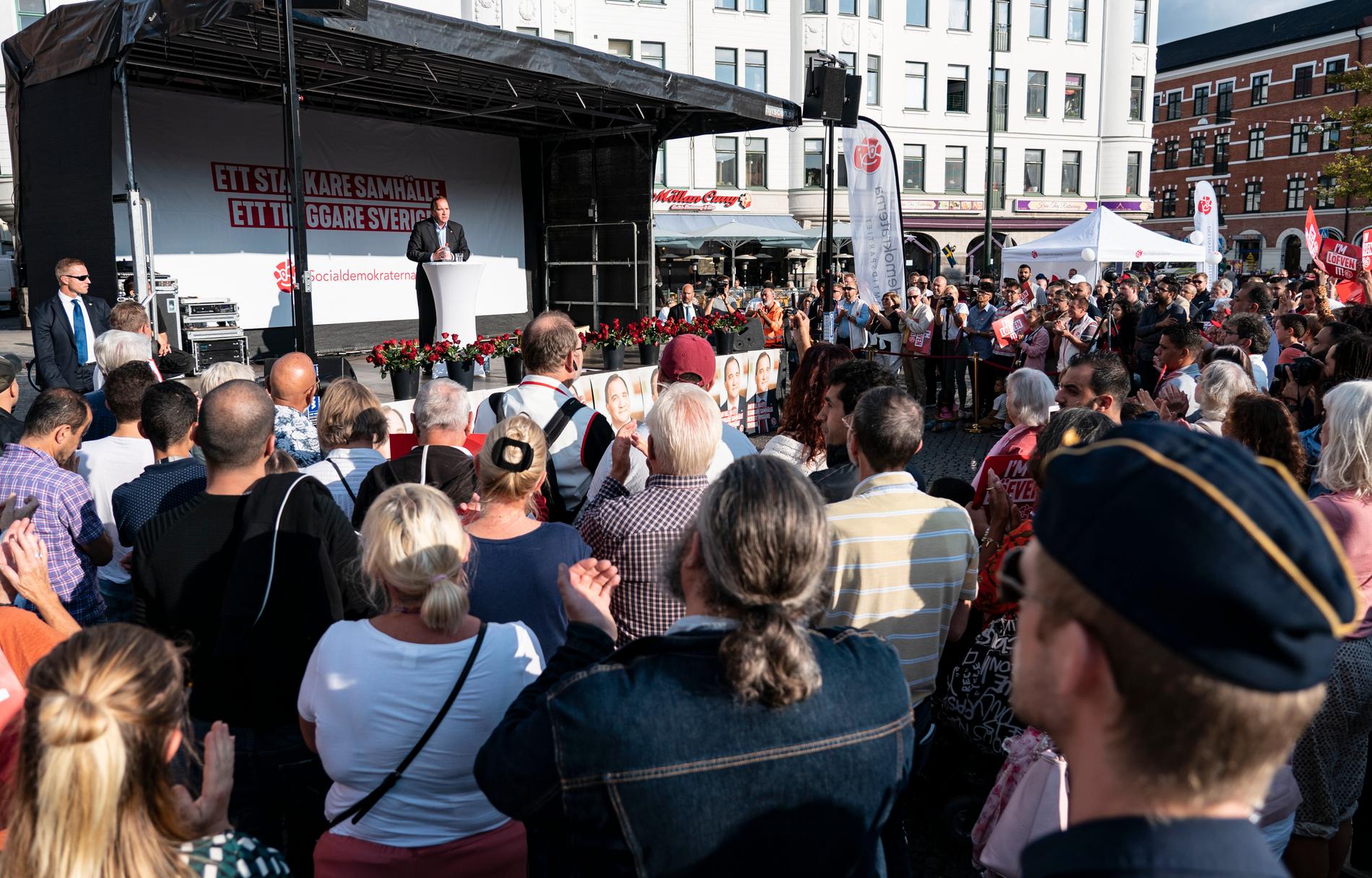  När statsminister Stefan Löfven talade på Möllevångstorget den 4 september förra året fanns inte högtalarna på plats ännu. 
