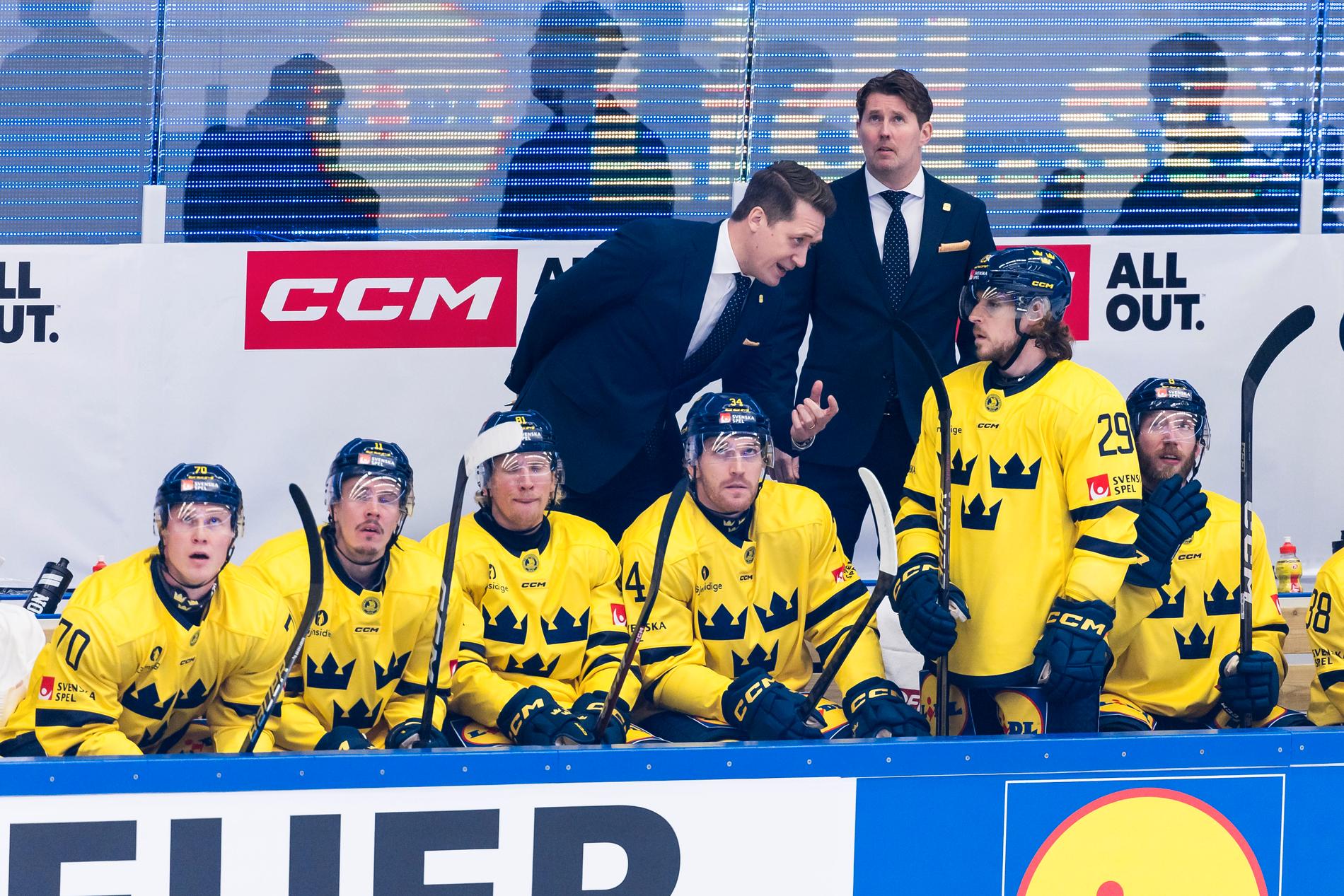 Sverige fick en mardrömsstart mot Tjeckien i Karjala tournament.