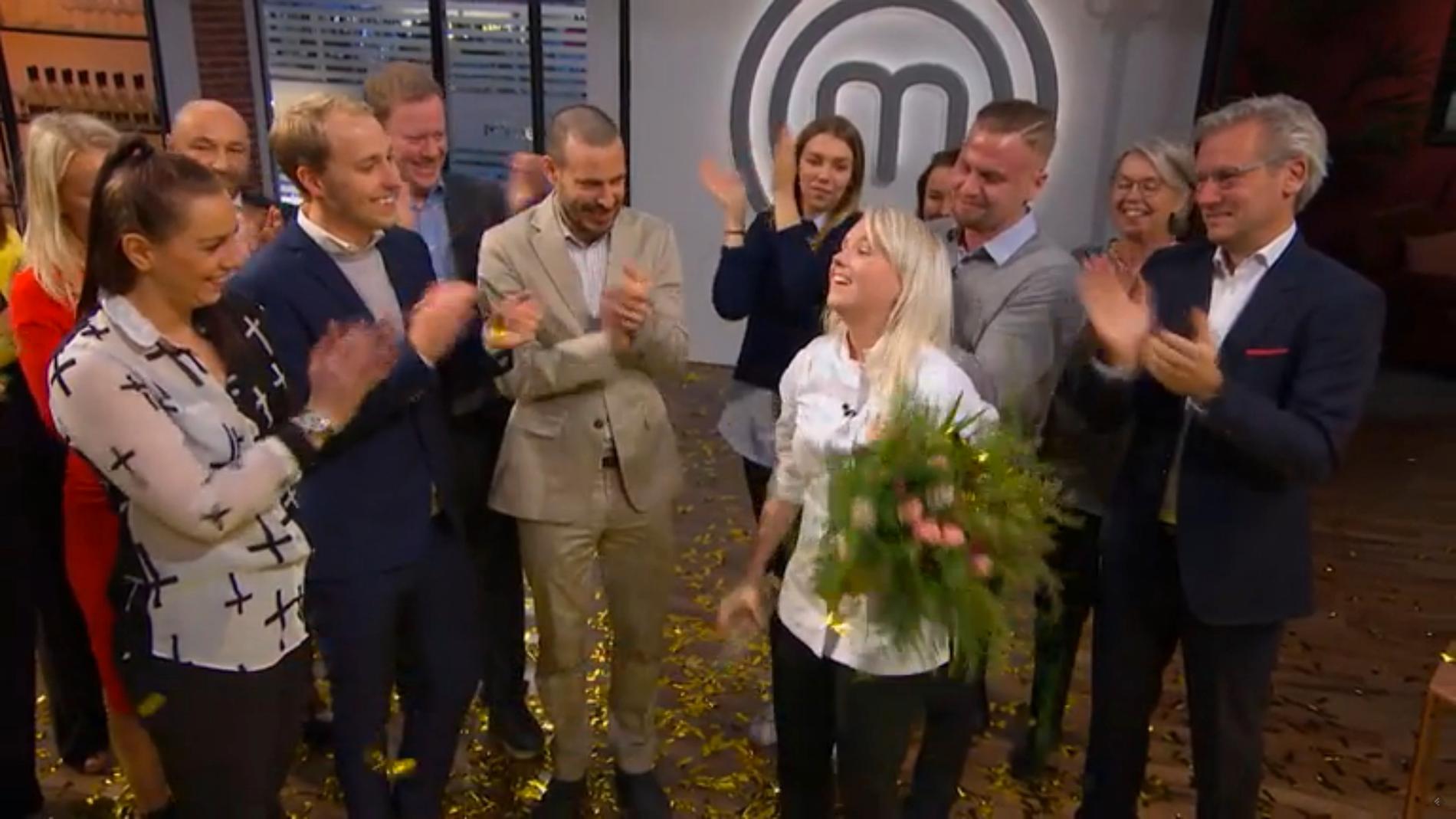 Klara Lind firades av familjen efter vinsten i ”Sveriges mästerkock”.