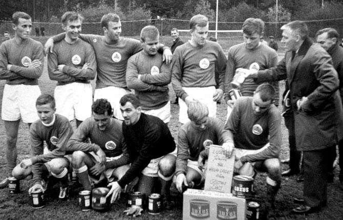 Sven-Göran Eriksson inledde sin fotbollskarriär som spelare, här längst ner till vänster i Torsby IF, men det var som tränare han gjorde sig ett namn.