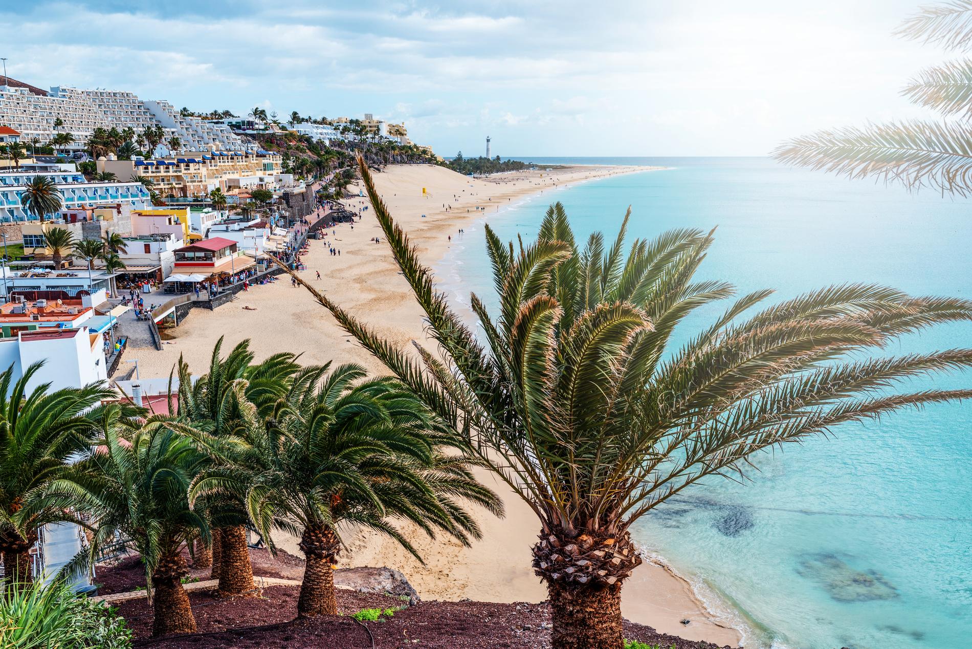 Ön Fuerteventura ökar i popularitet och anses vara mindre exploaterad. 