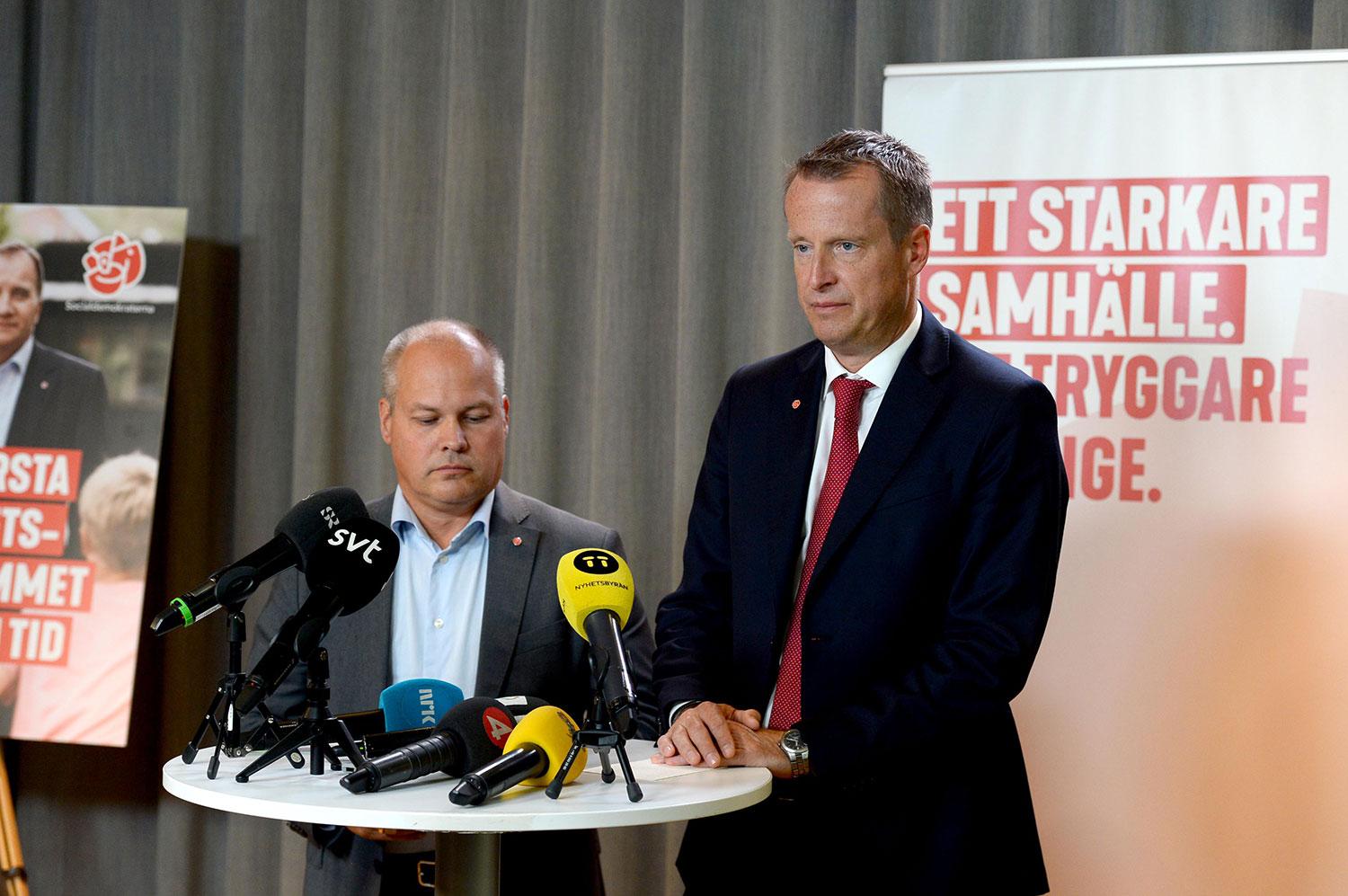 Justitieminister Morgan Johansson (S) och Anders Ygeman (S), gruppledare i riksdagen.