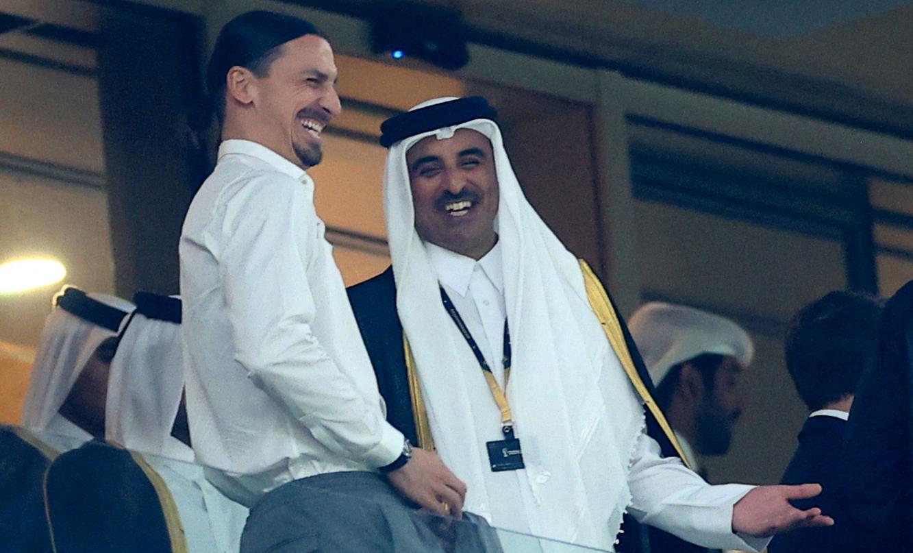Zlatan skrattar tillsammans med shejk Tamim Bin Hamad Al Thani inför VM-finalen. 