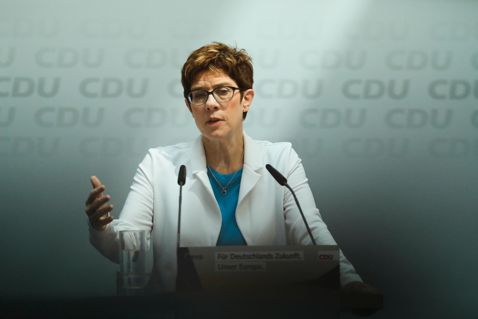 CDU-ledaren Annegret Kramp-Karrenbauer uppges ta över som försvarsminister efter Ursula von der Leyen. Arkivbild.