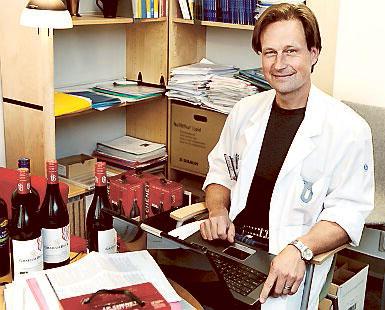 Just nu håller Fredrik Nyström på med en studie om vinets effekter på vår hälsa.