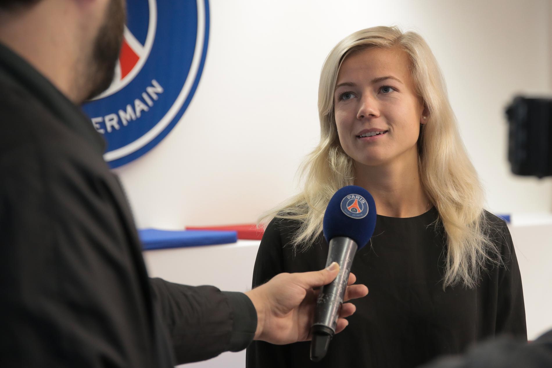 Det gick fort när Hanna Glas lämnade damallsvenska Eskilstuna för spel i Paris Saint-Germain förra veckan.