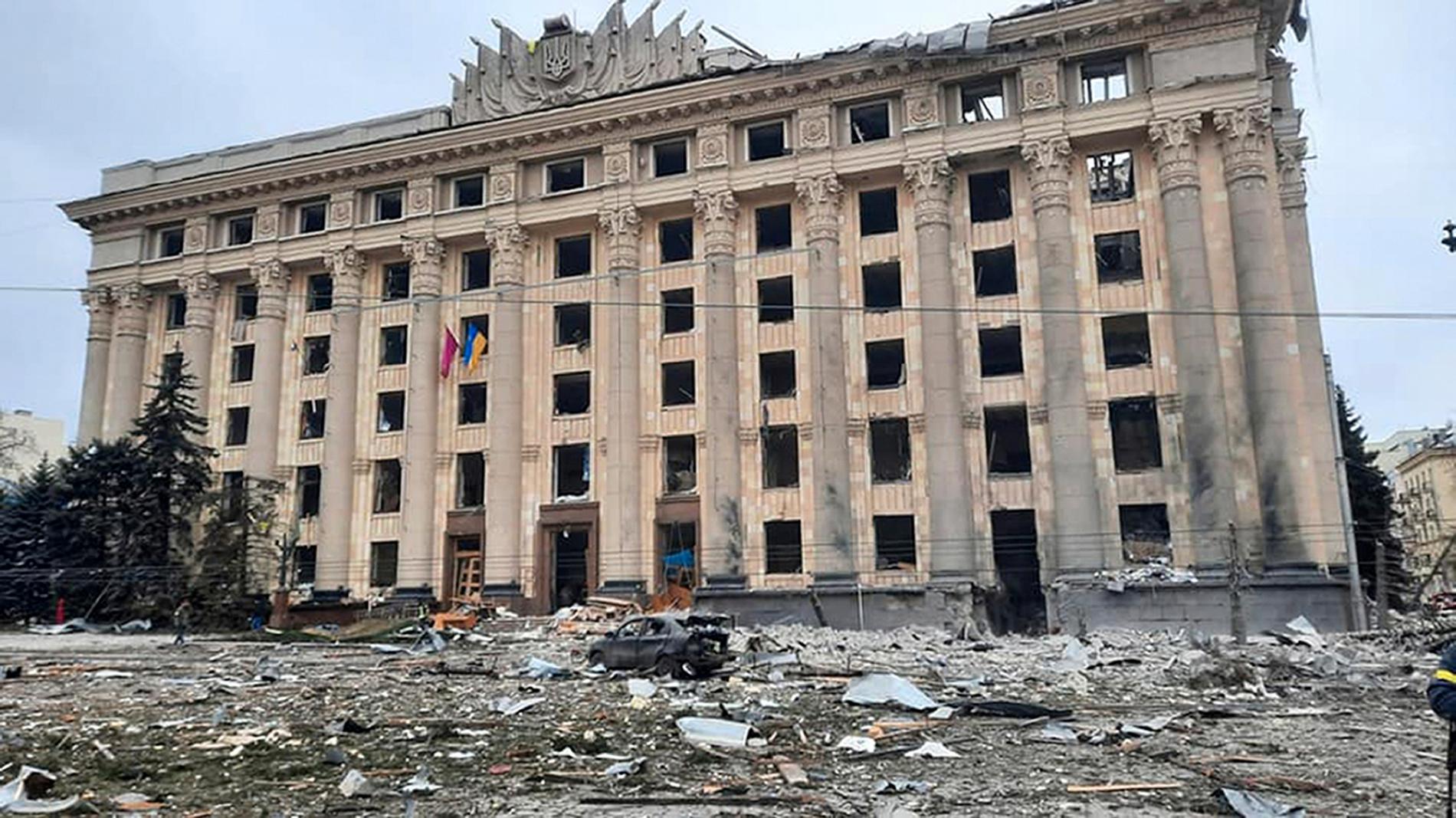 Byggnaden i Charkiv efter explosionen. 