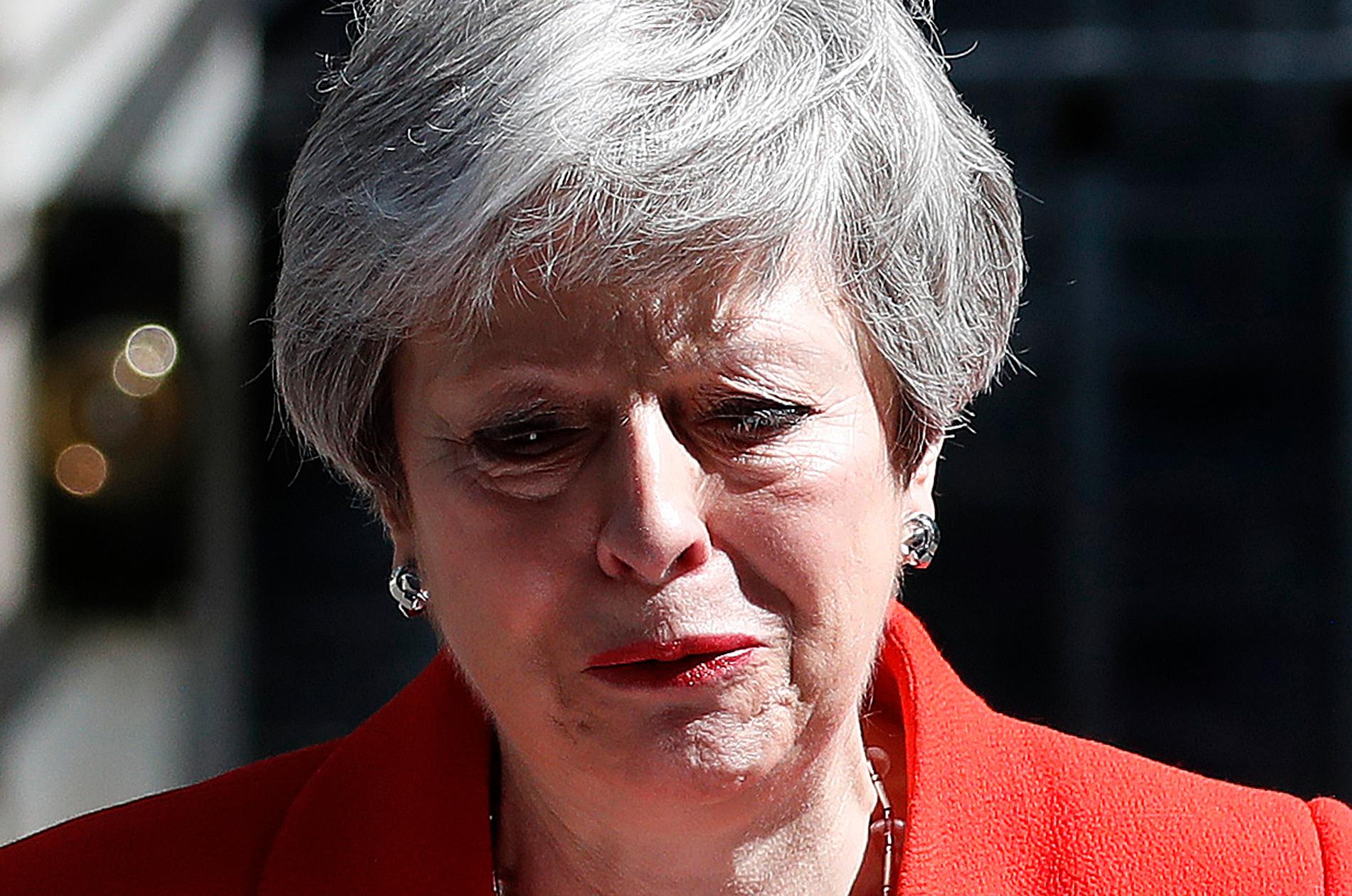 Storbritanniens avgående premiärminister Theresa May kommer att bli ihågkommen för sina misstag, enligt en expert.