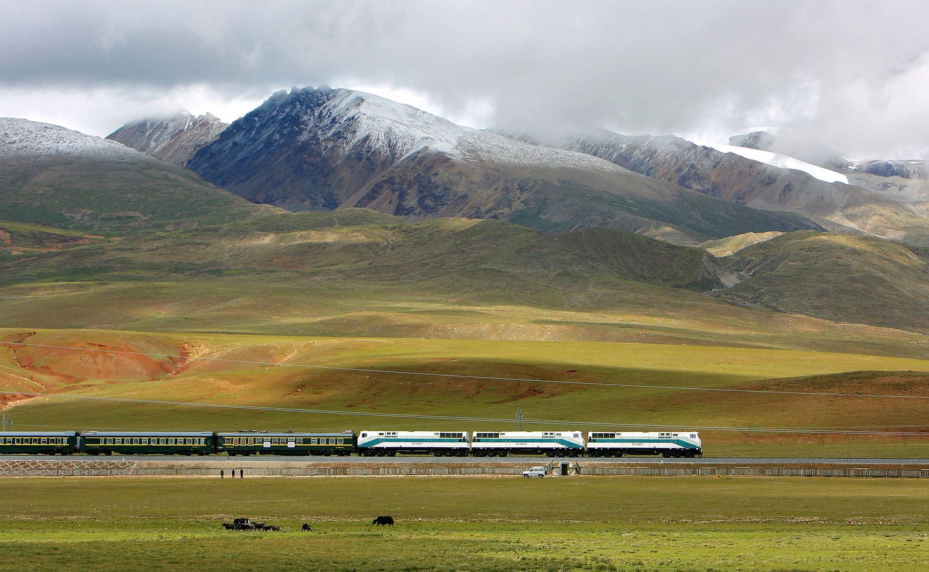 Qinghai-Tibetjärnvägen går från Kina till Tibets huvudsstad Lhasa. Om några år kanske tågen fortsätter ändå till Nepal.