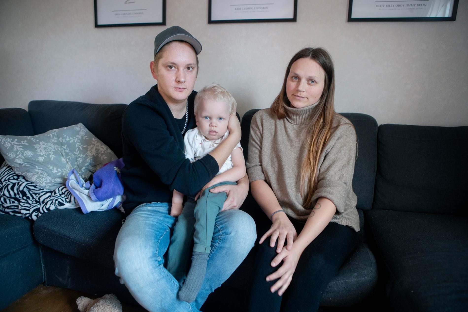 Joakim och Hannas tvåårige son Ludwig lider av en dödlig och sällsynt sjukdom. 