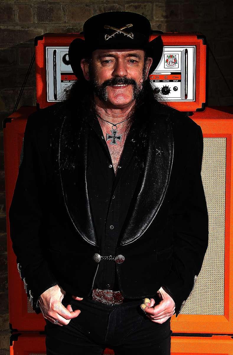Lemmy Kilmister förlorade kampen mot cancer och dog den 28 december i fjol. Motörhead-stjärnan blev 70 år.