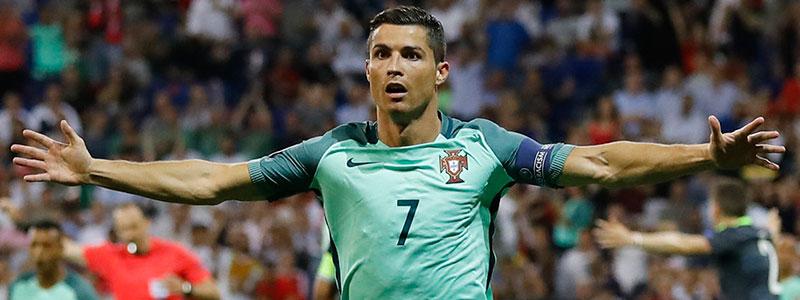 Ronaldo sköt Portugal till EM-final.