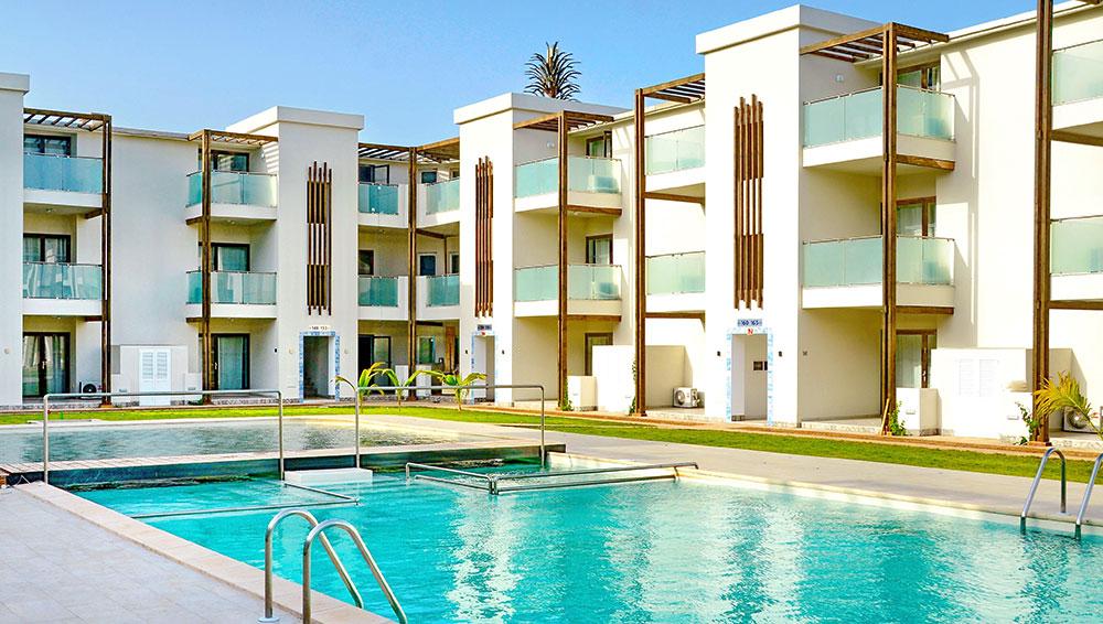 Halos Casa Resort är ett lägenhetshotell som ligger nära Santa Marias centrum. 