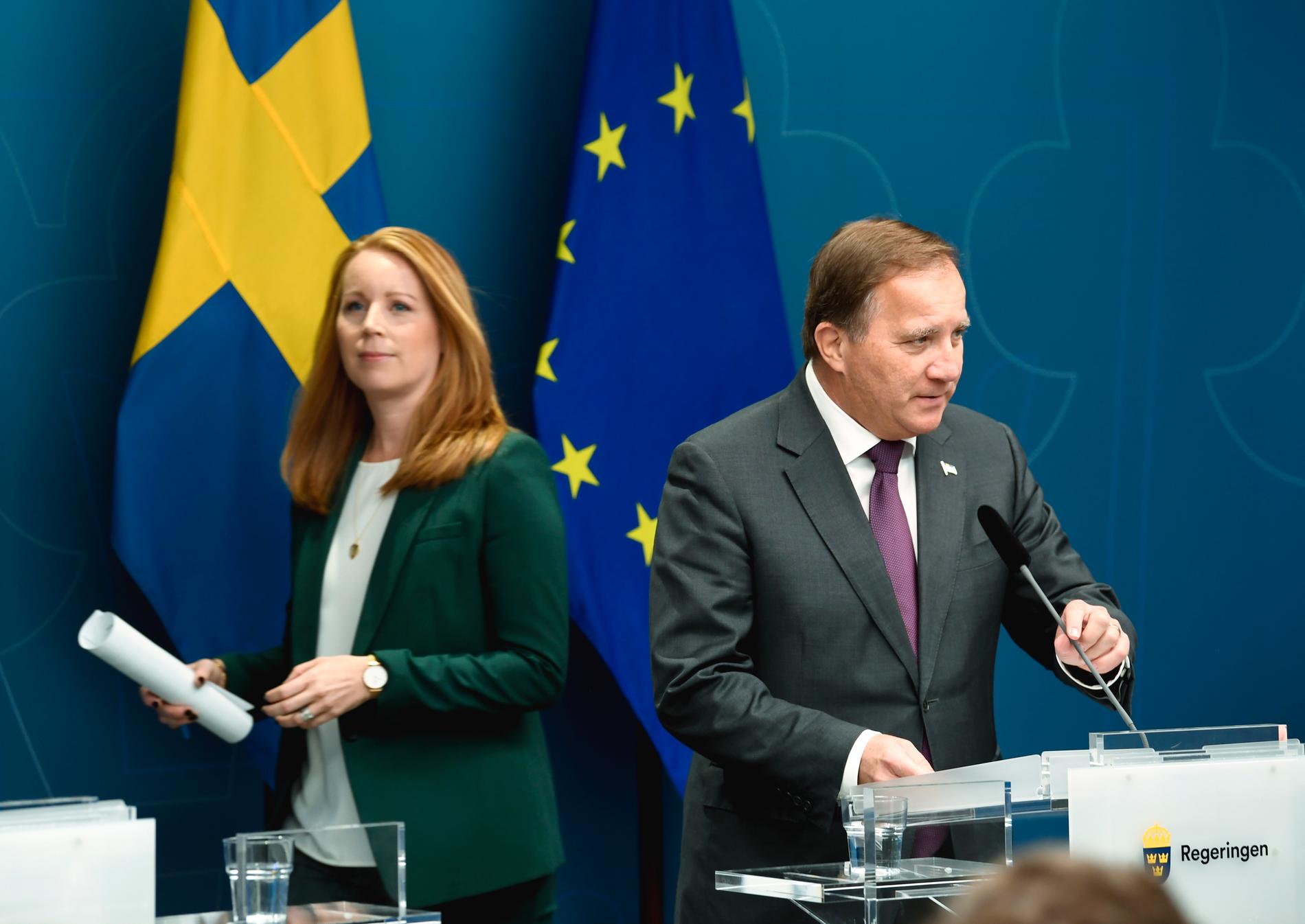 Annie Lööf, partiledare för Centerpartiet, och statsminister Stefan Löfven (S) presenterar nya satsningar på välfärden.