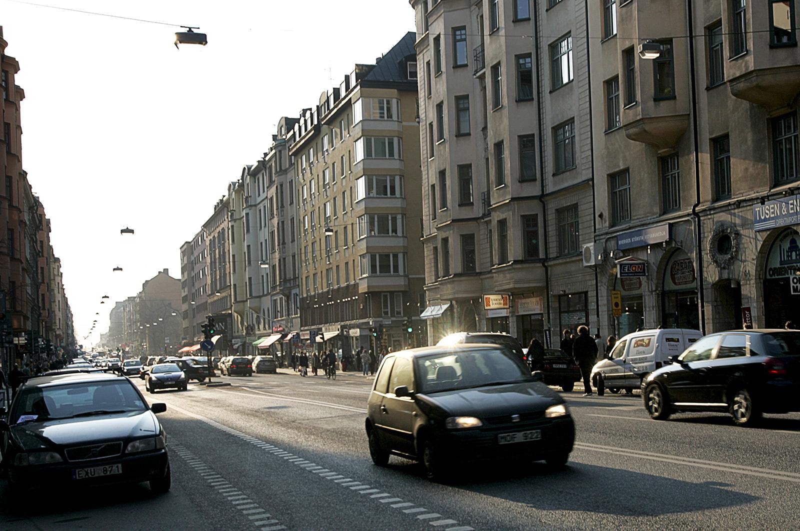 Den dåliga luften i Stockholms innerstad har varit omtalad länge, nu tror forskare att man bara flyttar problemet från en plats till en annan med den nya bil-tunneln.