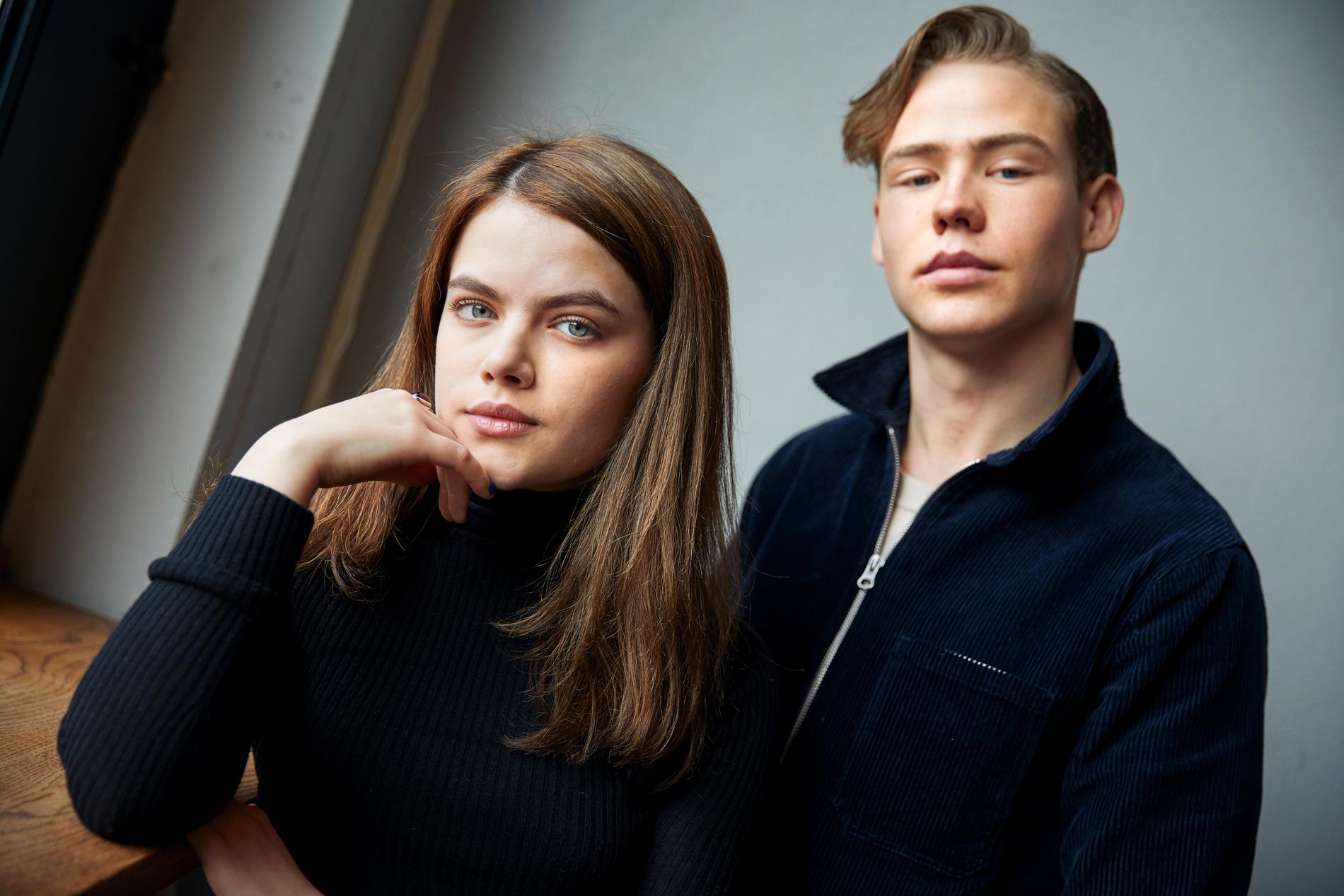 Alva Bratt och Edvard Olsson spelar med i den nya ungdomsserien "Eagles", som snart finns tillgänglig på SVT Play.