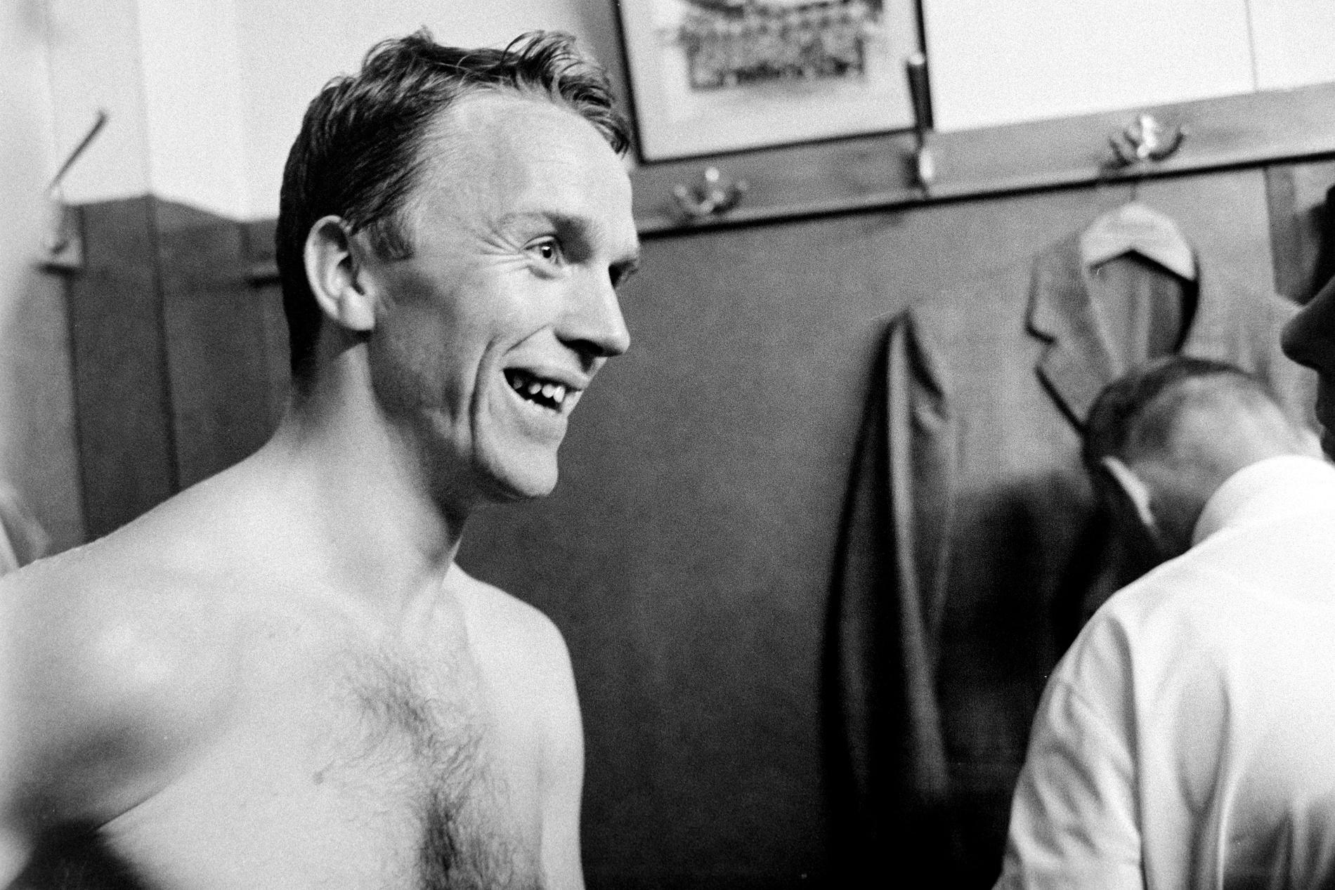 Agne Simonsson efter en match mot Östtyskland 1967.