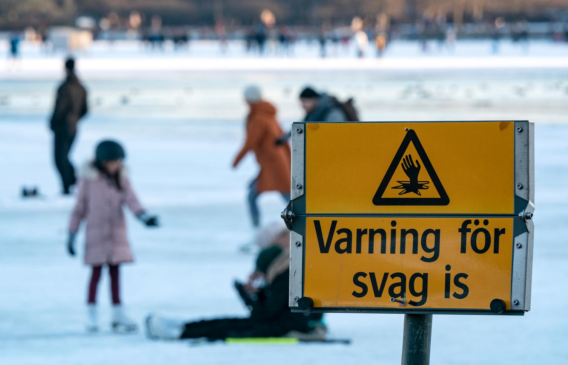 I helgen var det många i Malmö som åkte skridskor på stadens isar – men varmare väder väntar och isarna är inte helt säkra.