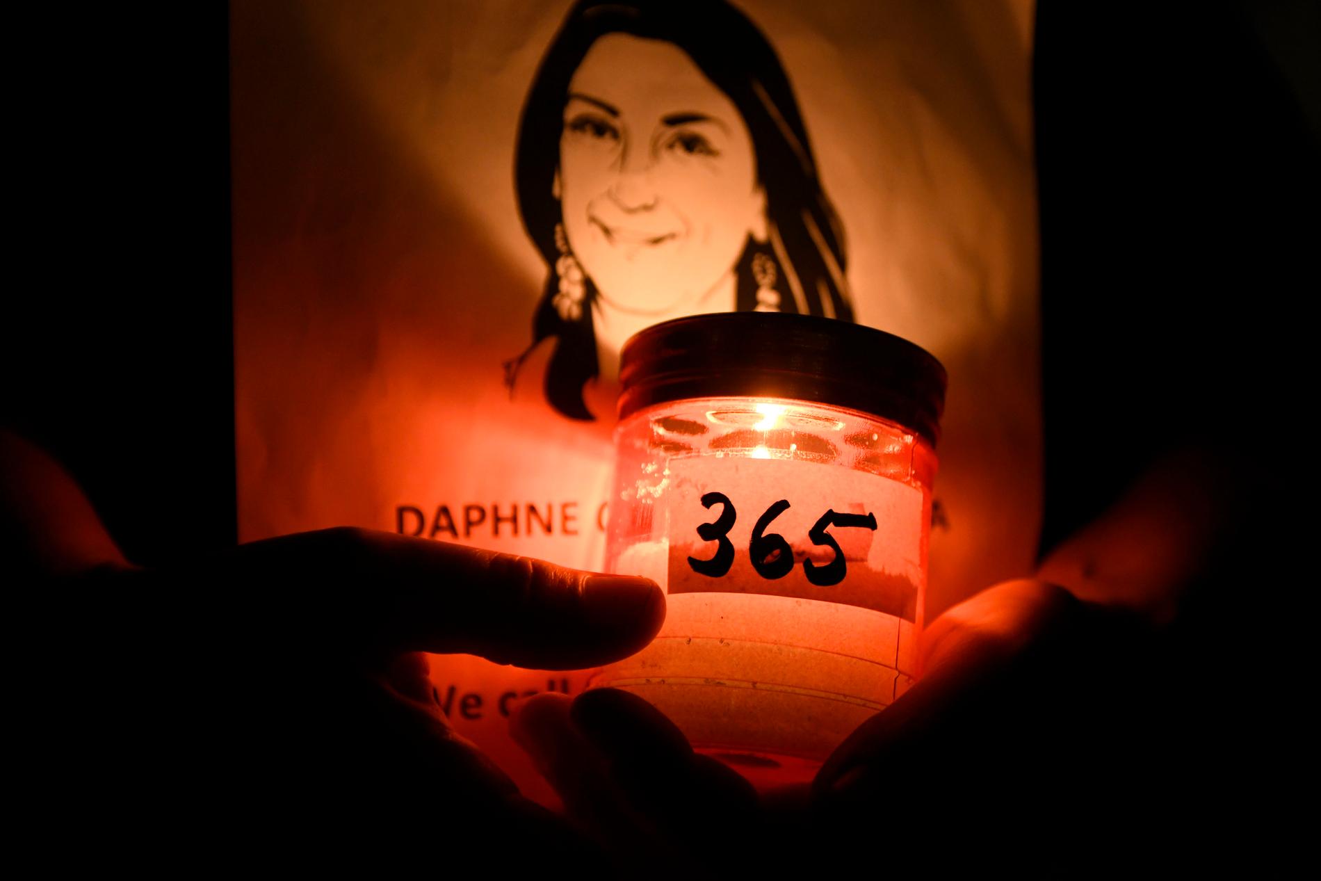 En minnesstund för journalisten Daphne Caruana Galizia i Valetta förra hösten. Arkivbild.