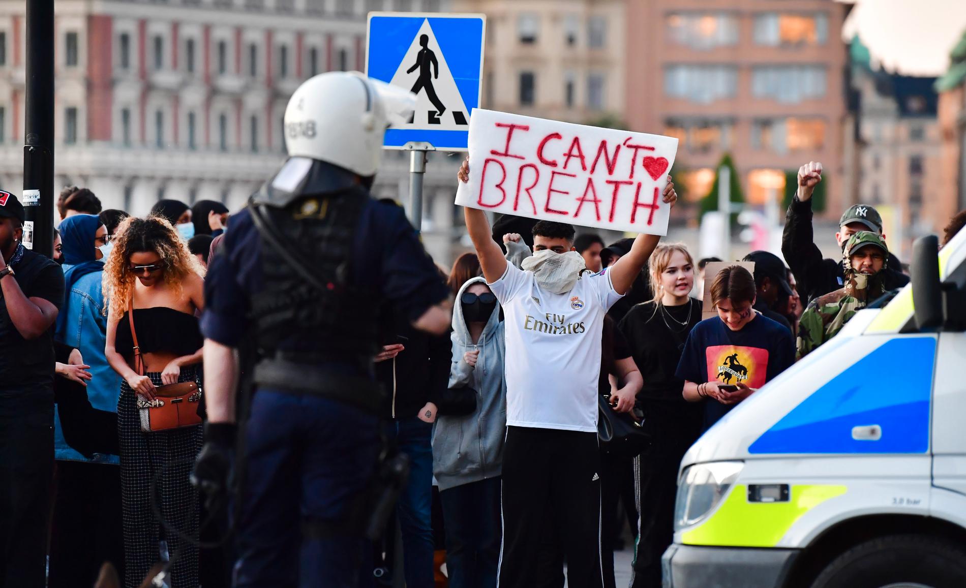 George Floyds död väckte Black Lives Matter-protester också i Stockholm förra hösten.