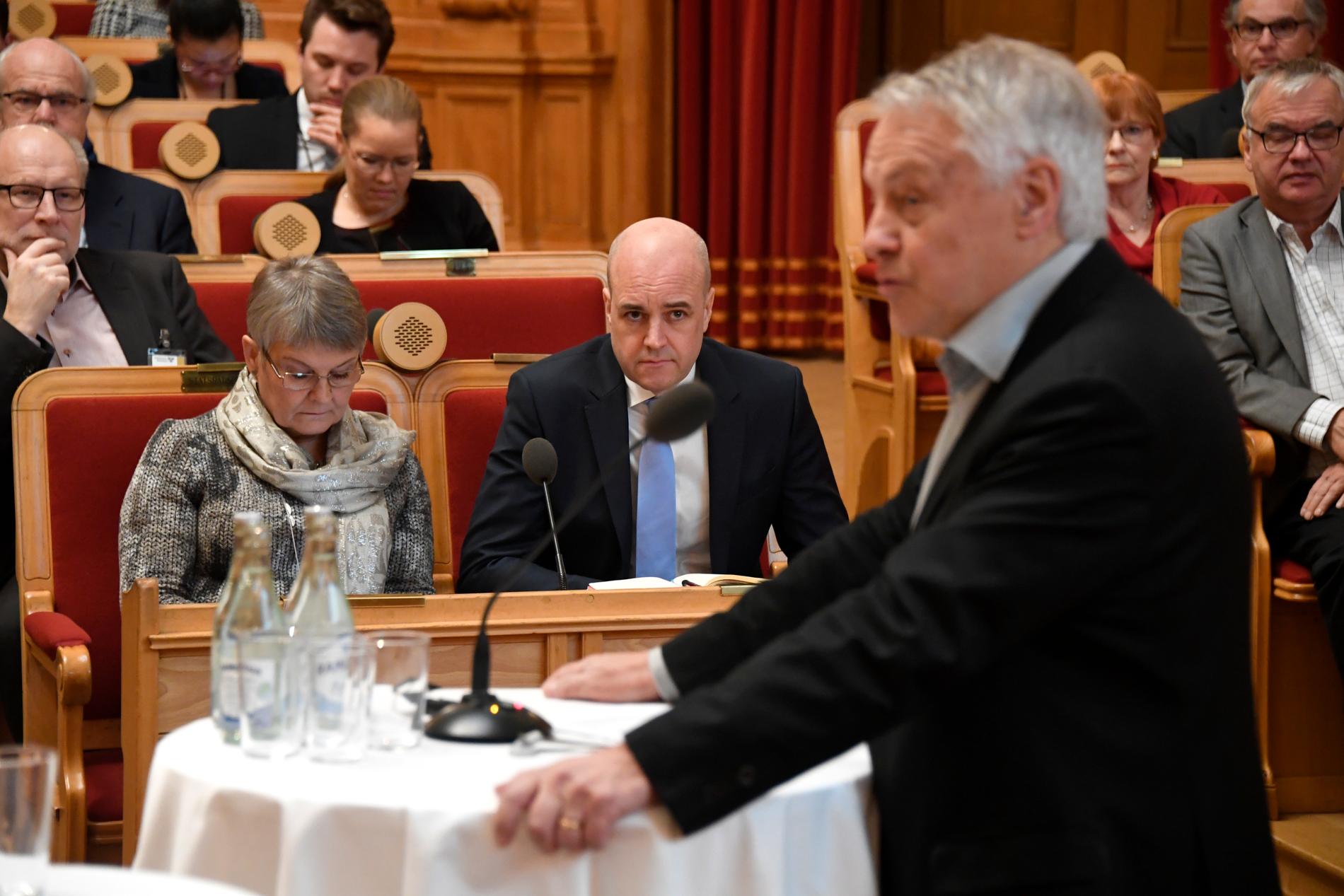 Fredrik Reinfeldt och Maud Olofsson lyssnar på Bengt Westerberg.