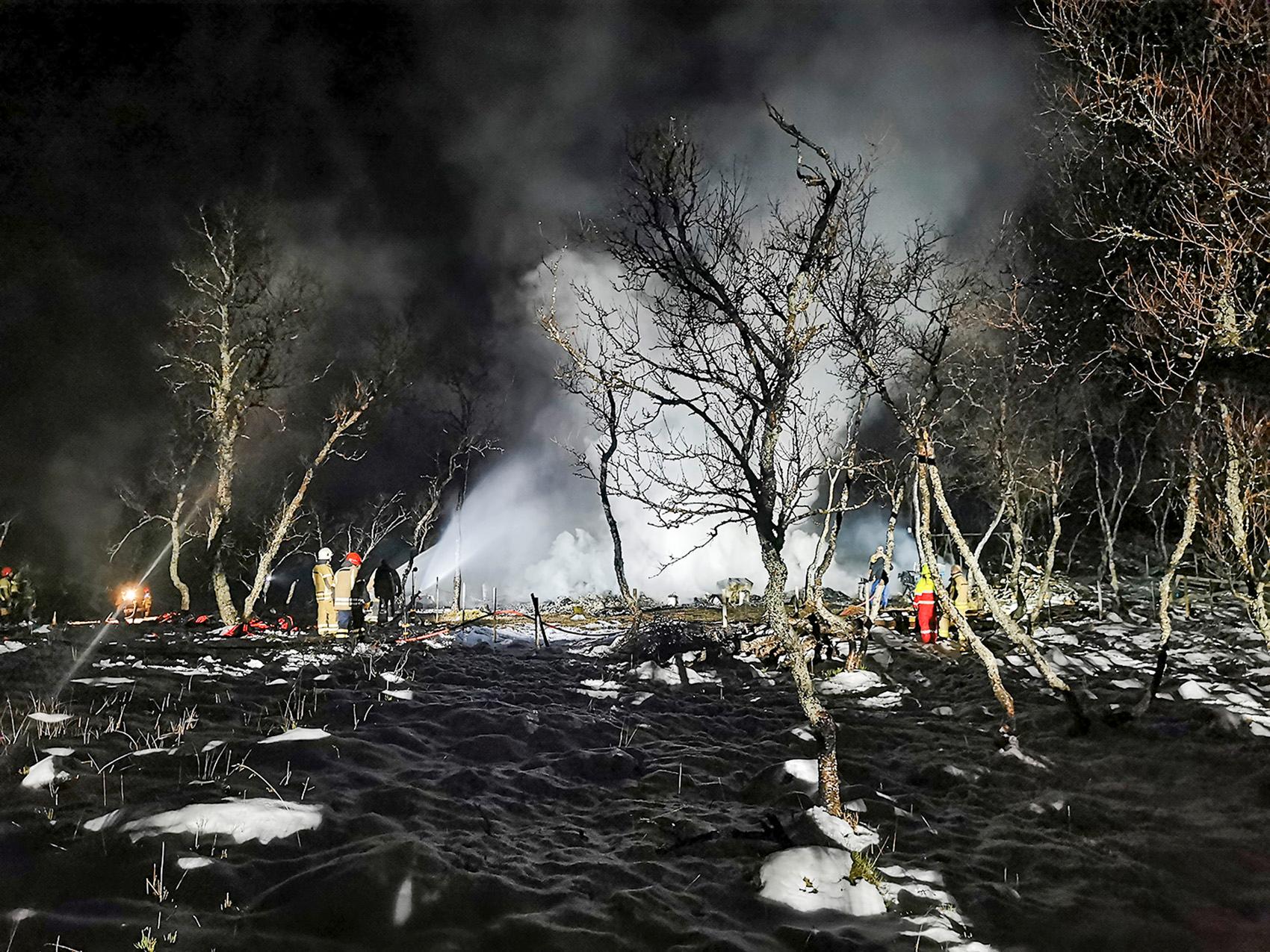 Fem personer saknas efter brand i Norge