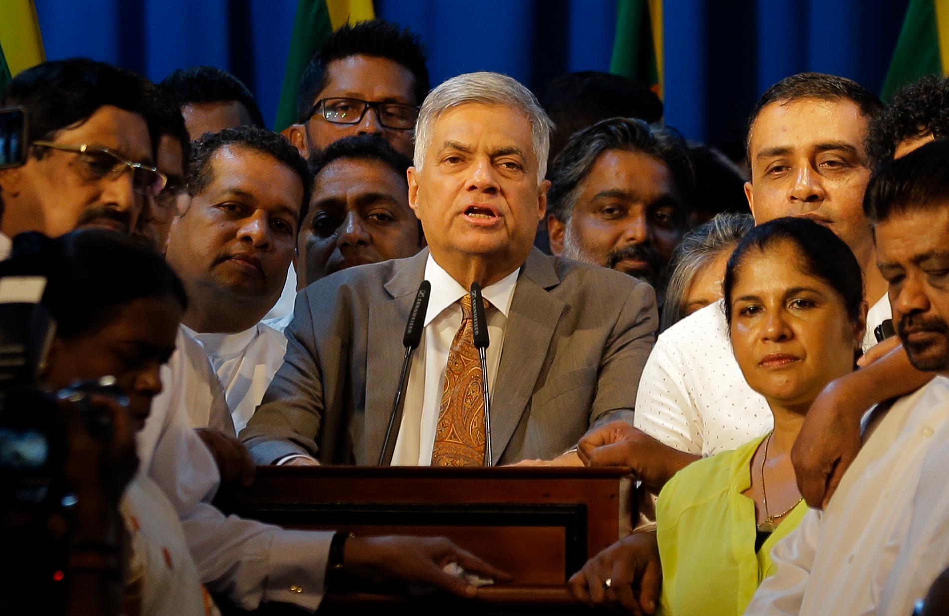 Sri Lankas premiärminister Ranil Wickremesinghe efter att han återfått posten på söndagen.