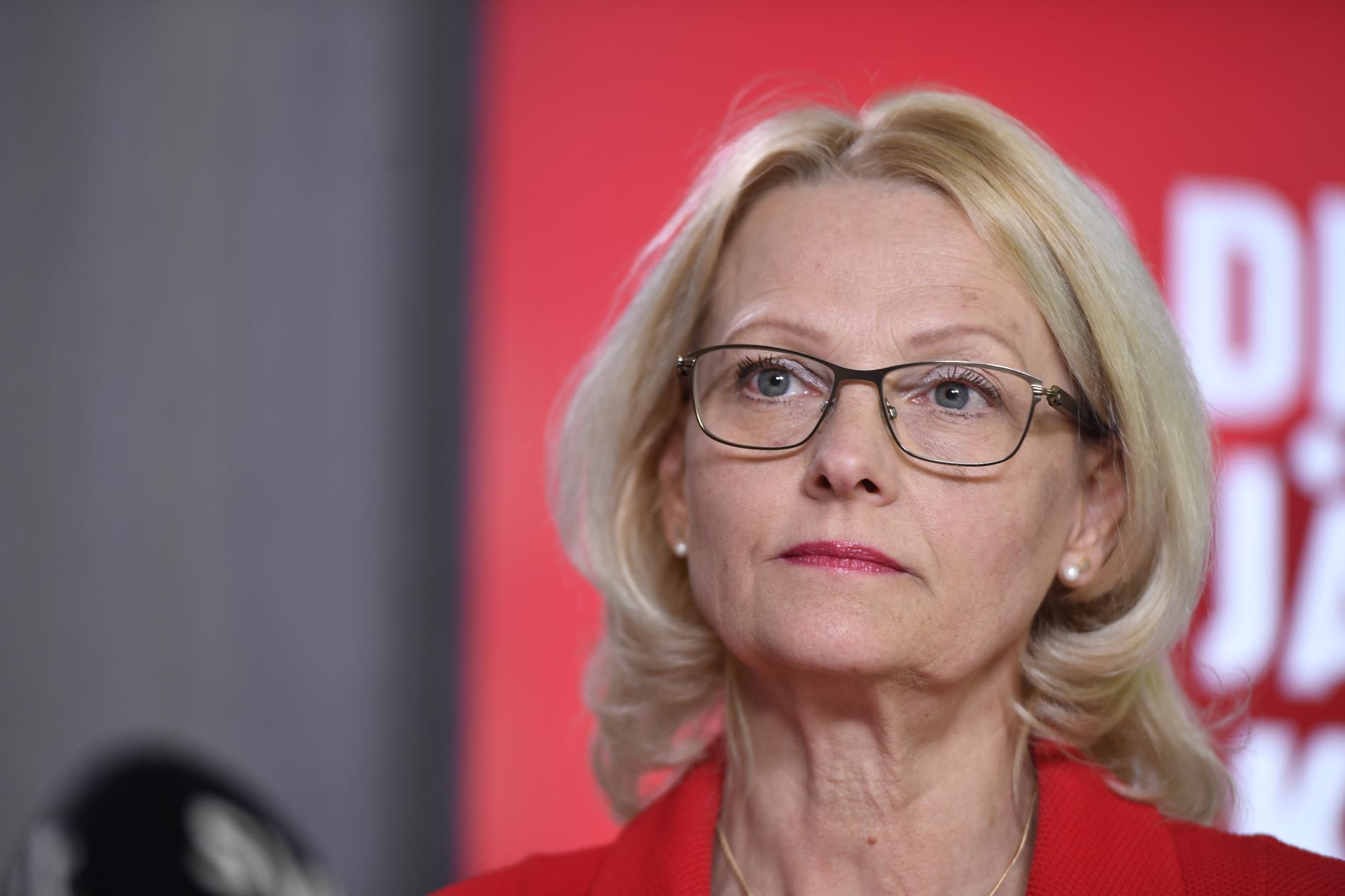 Socialdemokraternas toppkandidat Heléne Fritzon vill stoppa tiggeriet – men inte förbjuda.