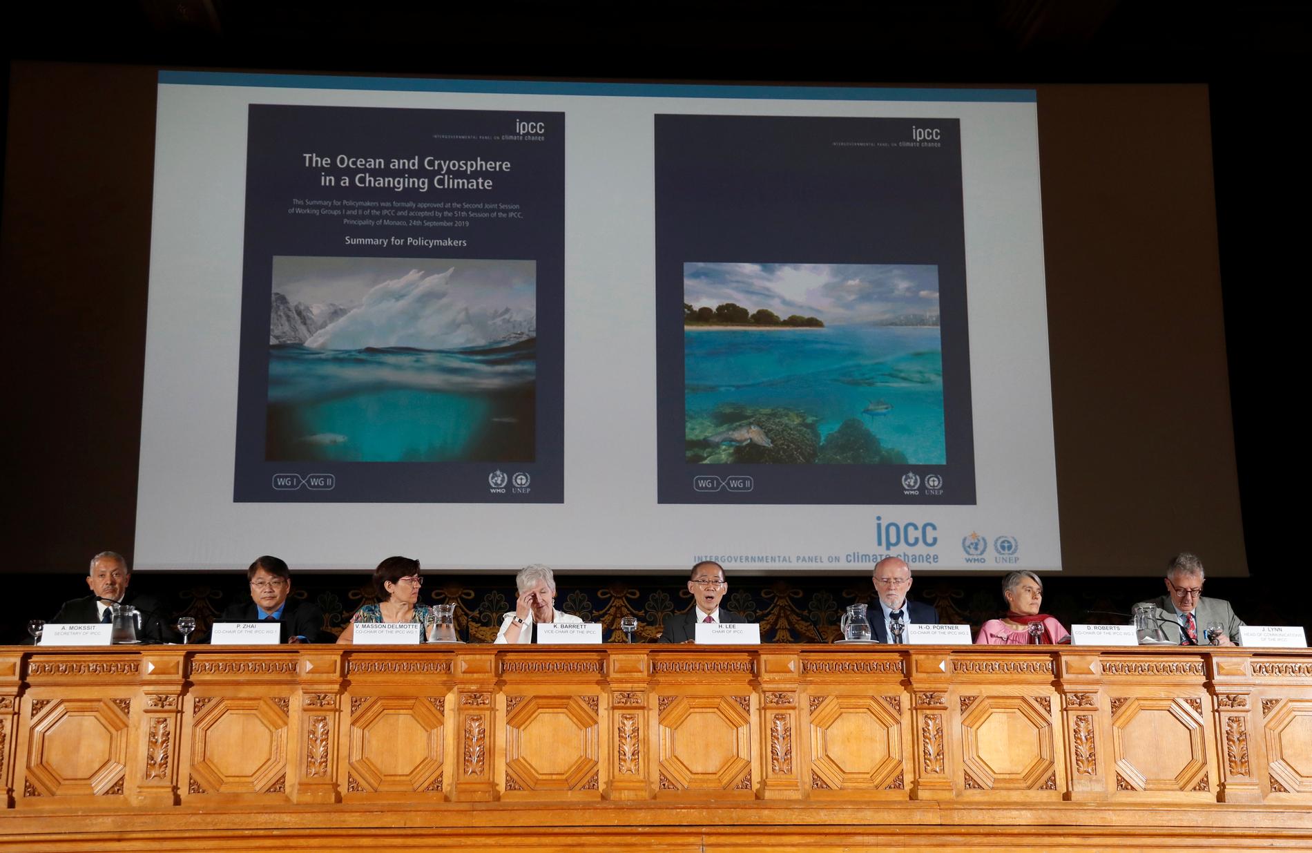 FN:s klimatpanel släpper en ny rapport om klimatet. De säger att havsnivån stiger snabbare än väntat och att haven kan orsaka global misär.