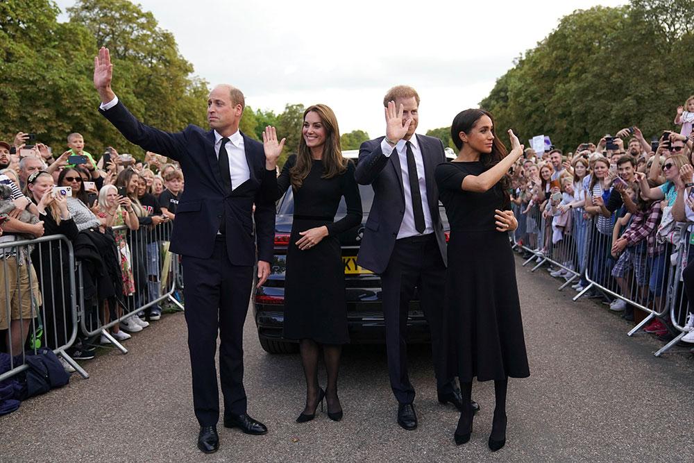 En av de sista bilderna på prins Willam och prins Harry med sina fruar Catherina och Meghan. Bilden togs i samband med drottning Elizabeths död i september 2022. 