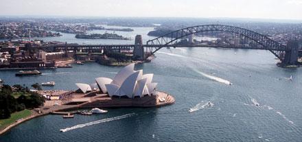 Hamnen i Sydney domineras av det berömda operahuset.