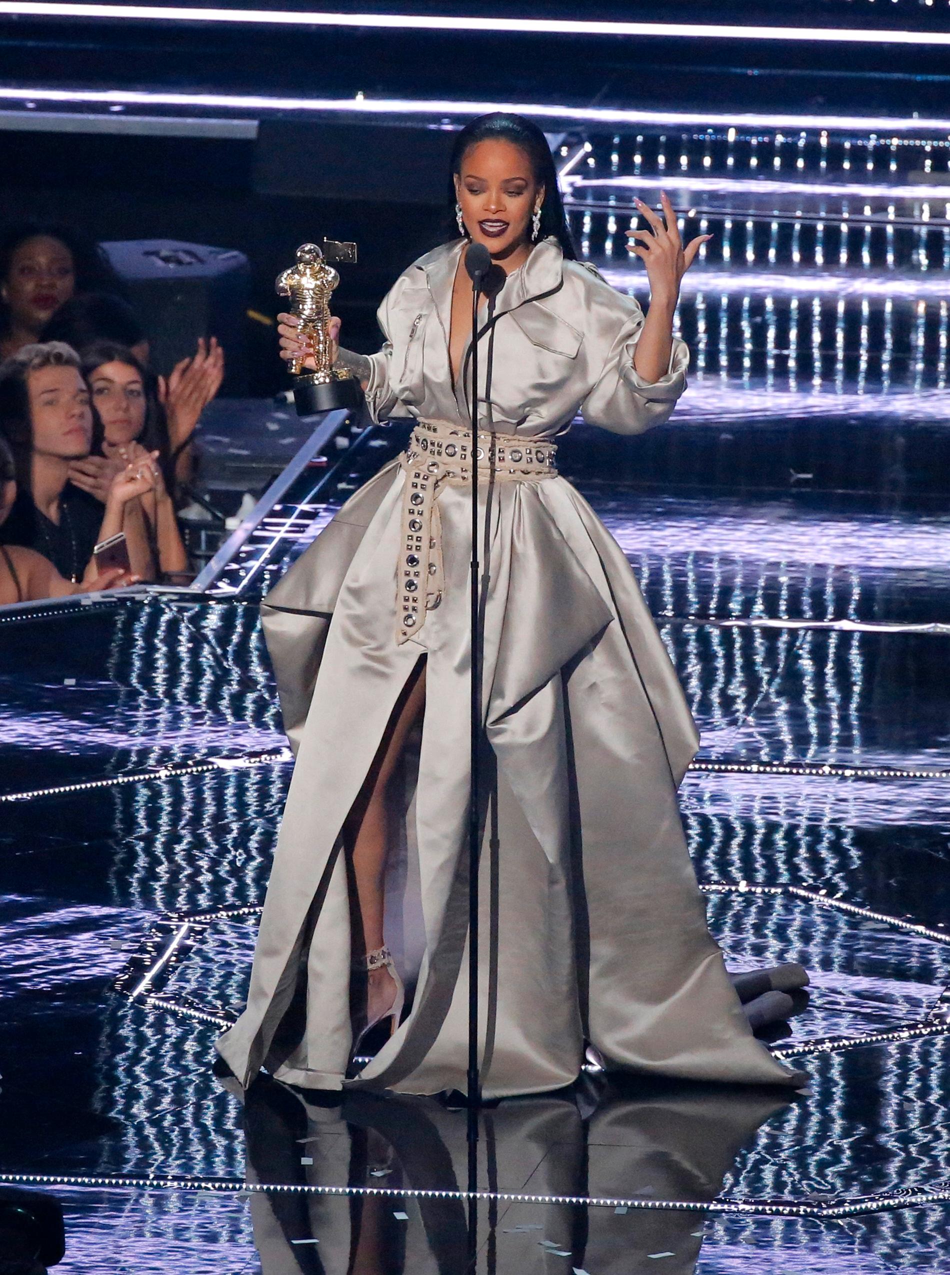 Rihanna  Sångerskan vann finpriset