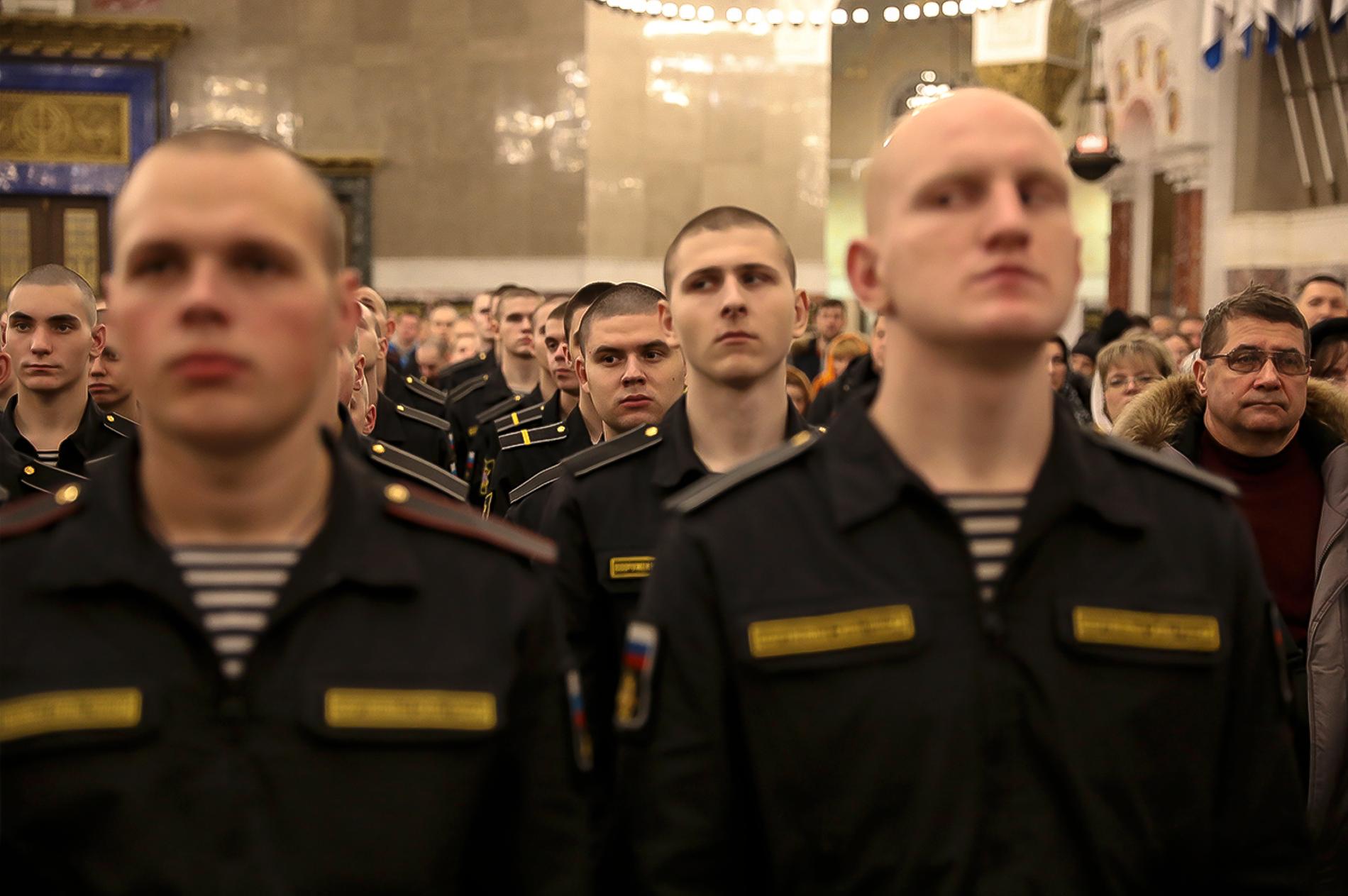 Renrakade rekryter under firandet av den ortodoxa julen i Kubinka nära Moskva i början av januari i år.