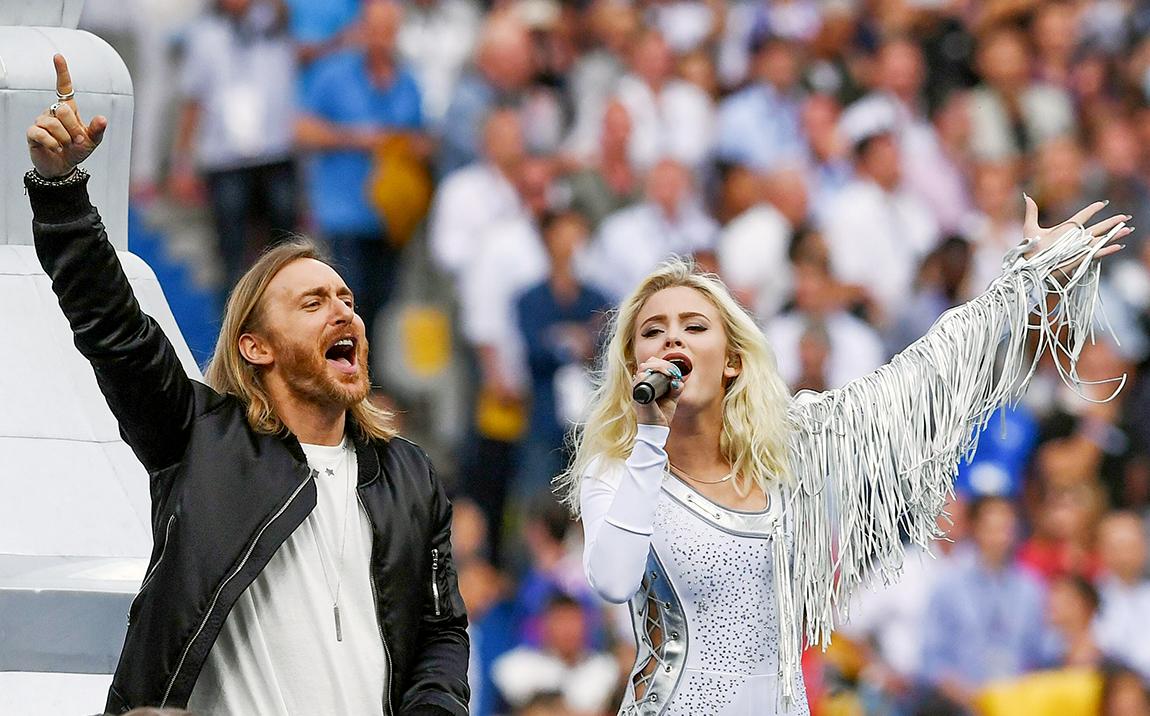 David Guetta och Zara Larsson innan finalen.