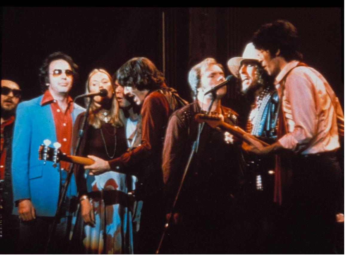 Dr John, Neil Diamond, Joni Mitchell, Rick Danko, Van Morrison, Bob Dylan och Robbie Robertson vid ”The last waltz”-konserten som blev The Bands avsked.