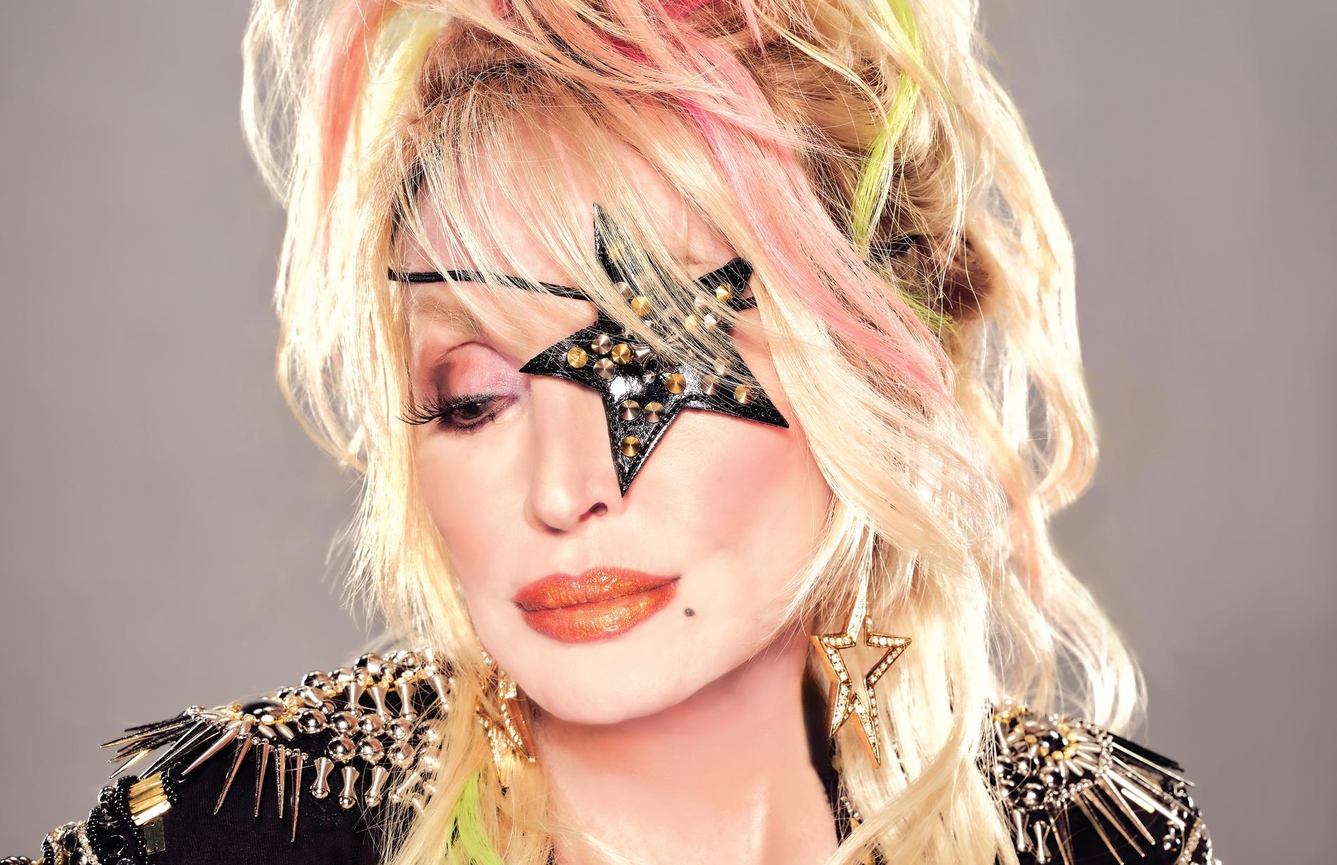 Dolly Parton går in för rock på sitt kommande album.