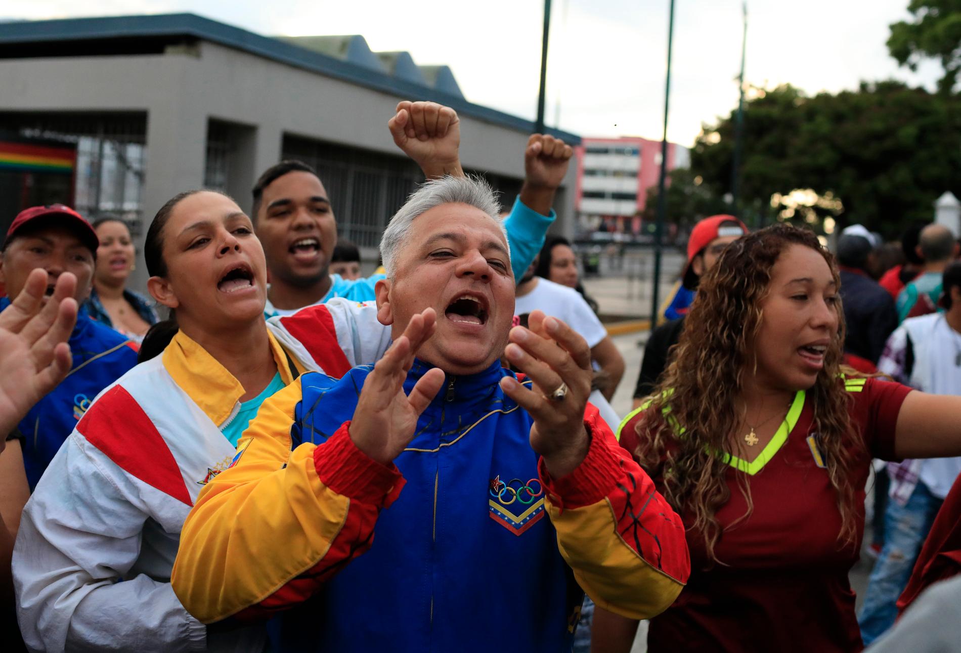 Maduro-supporters firar.