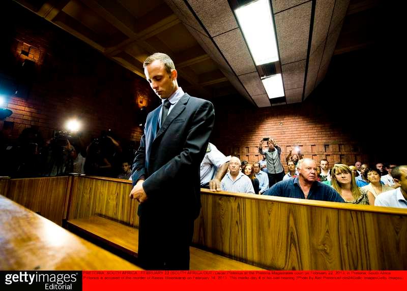 Oscar Pistorius familj satt på första parkett när domaren meddelade att han skulle släppas mot borgen på 720 000 kronor.
