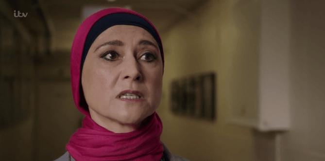 Badria Timimi spelar rollen som Sara i tv-serien ”Saknad aldrig glömd”.