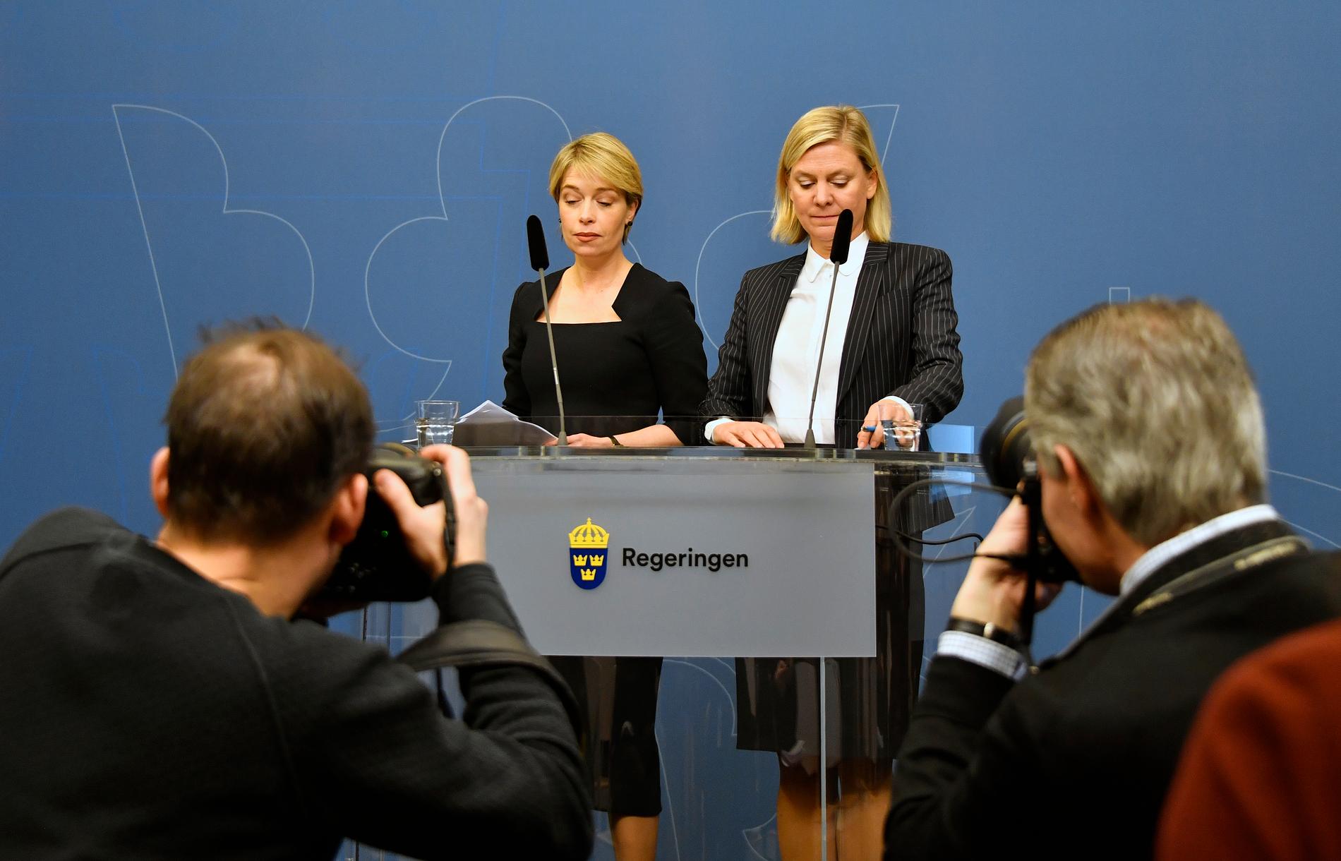 Socialminister Annika Strandhäll och finansminister Magdalena Andersson om Nya Karolinska i Solna.