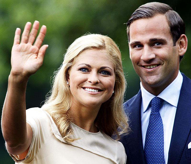 Prinsessan Madeleine förlovade sig med Jonas Bergström 11 augusti i år. Paret bor i dag vid Hovstallet i Stockholm, men vill flytta.