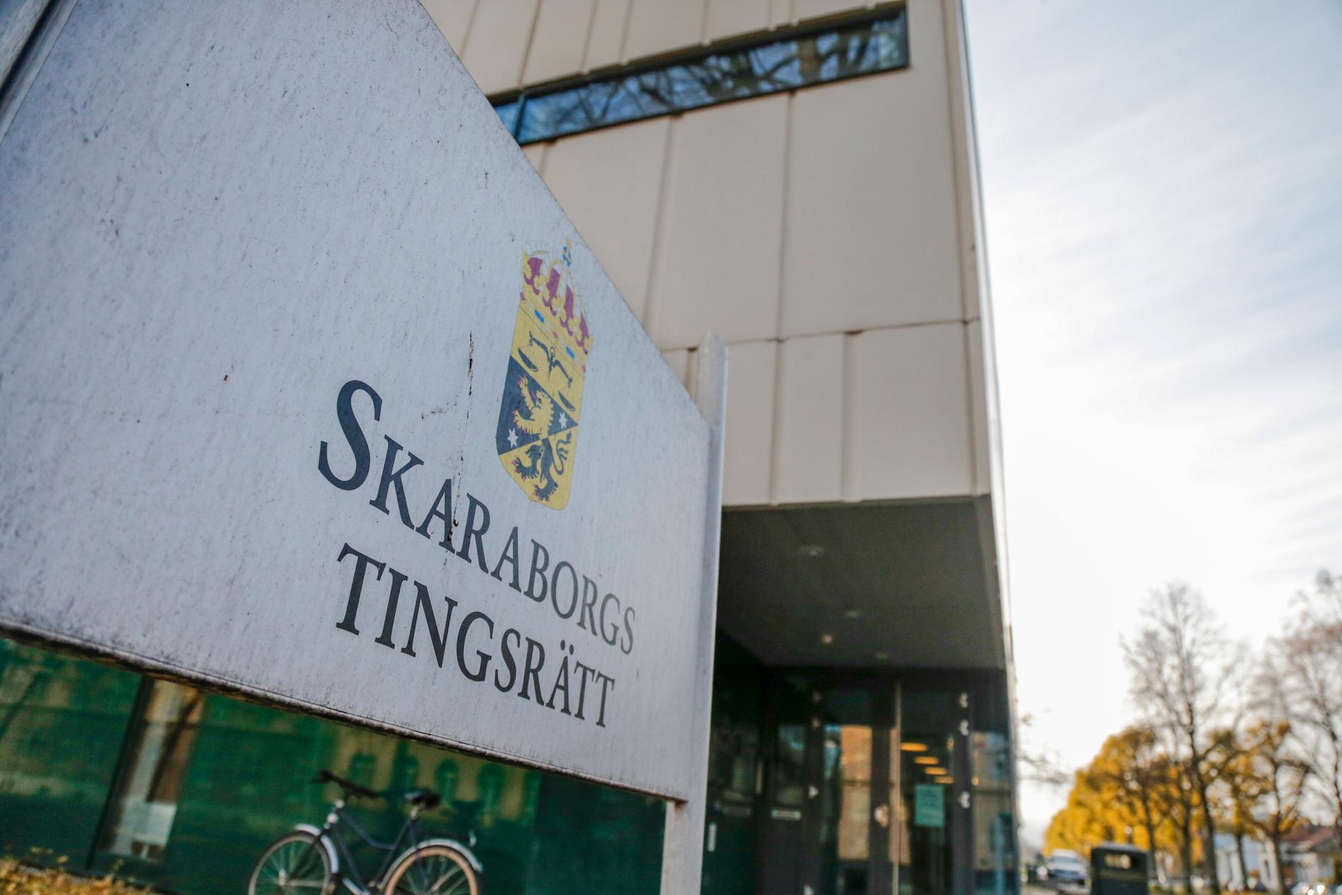 En 24-årig man häktades på fredagen av Skaraborgs tingsrätt på sannolika skäl misstänkt för grovt olaga hot. Arkivbild.