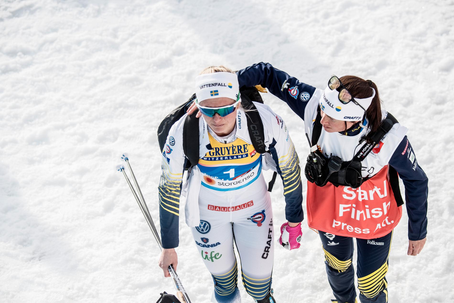 Maja Dahlqvist gråter efter målgång i sprintfinalen som ”bara” slutade i en silvermedalj för Sverige.